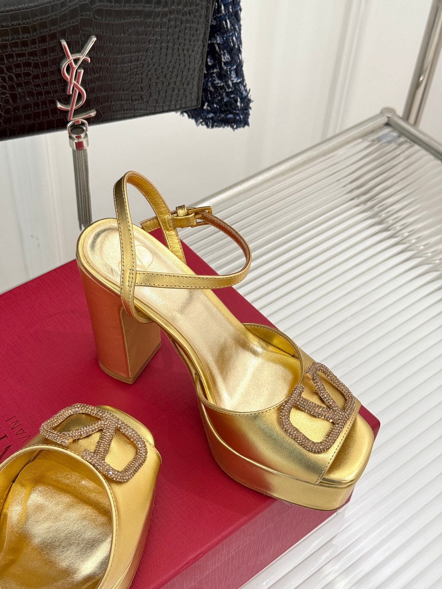 LuxluxHouse Best Quality Valentino Women Shoes