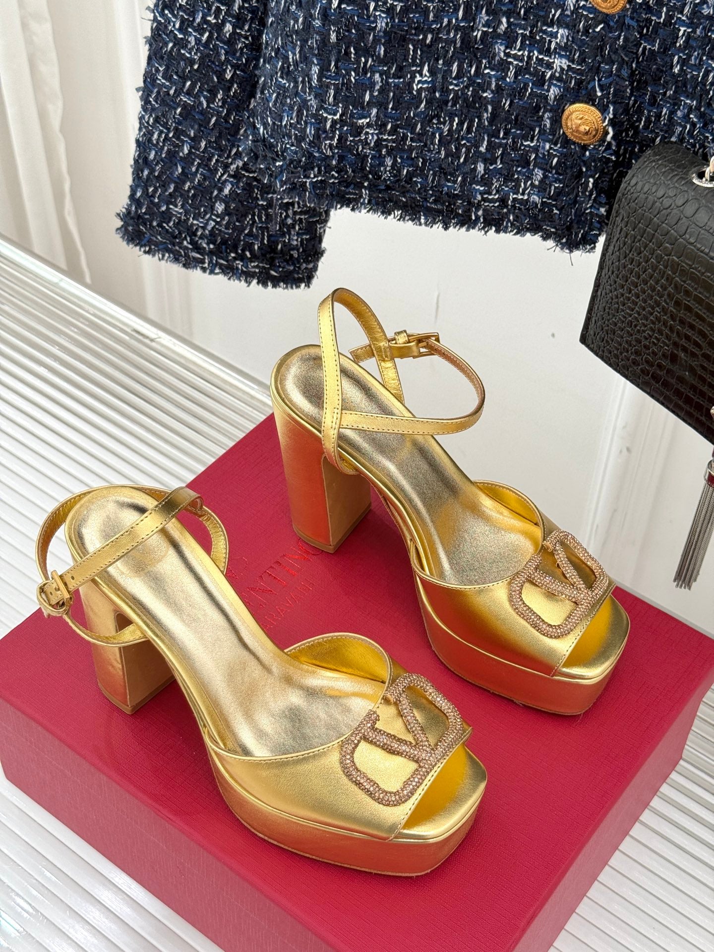 LuxluxHouse Best Quality Valentino Women Shoes
