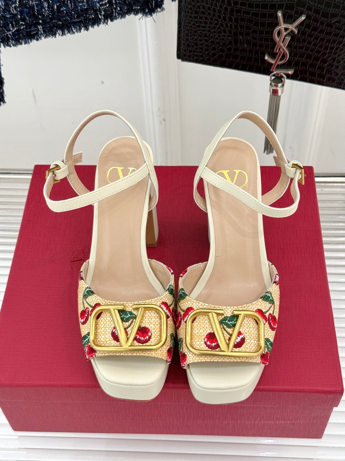LuxluxHouse Best Quality Valentino Women Shoes