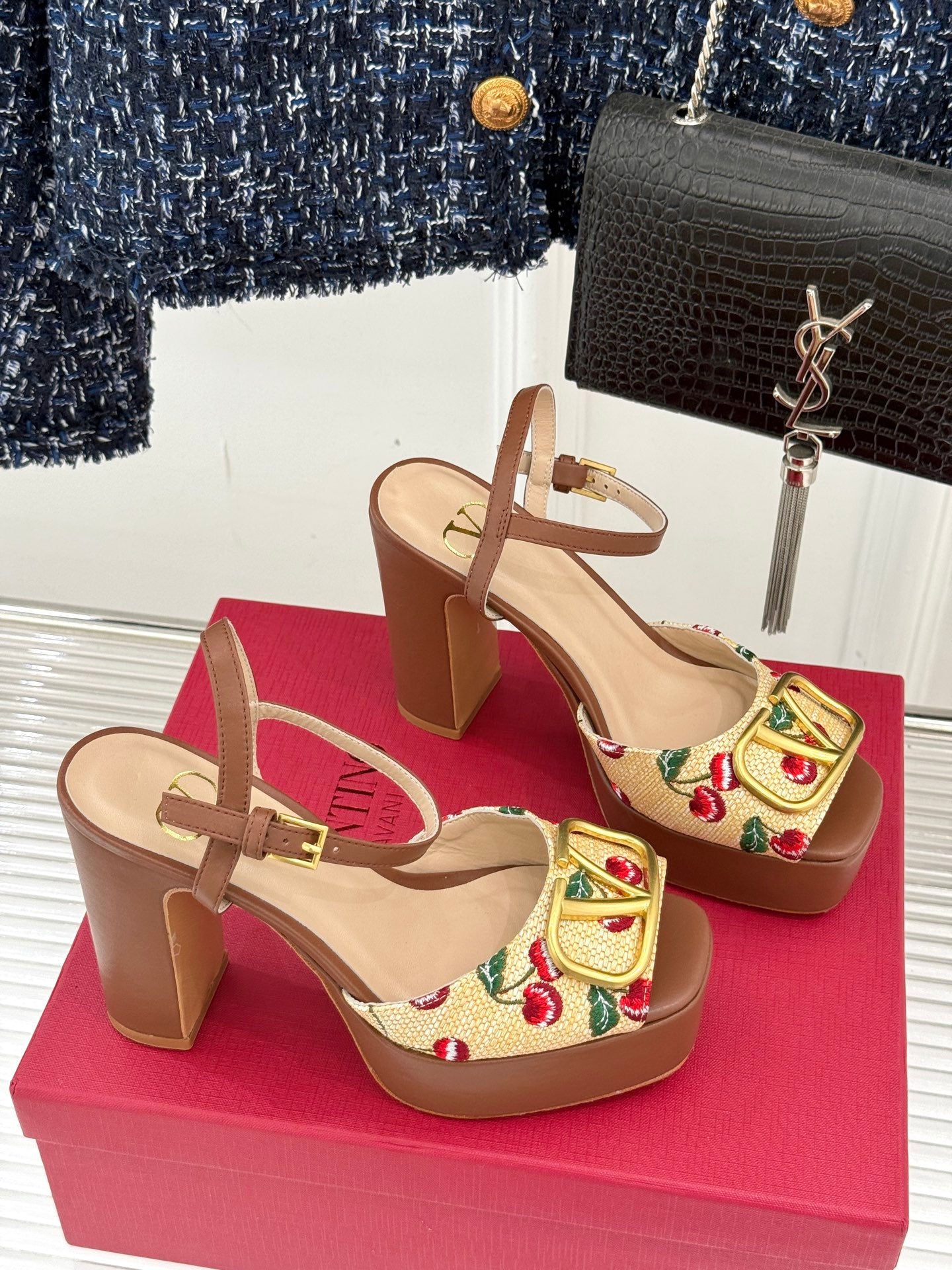 LuxluxHouse Best Quality Valentino Women Shoes