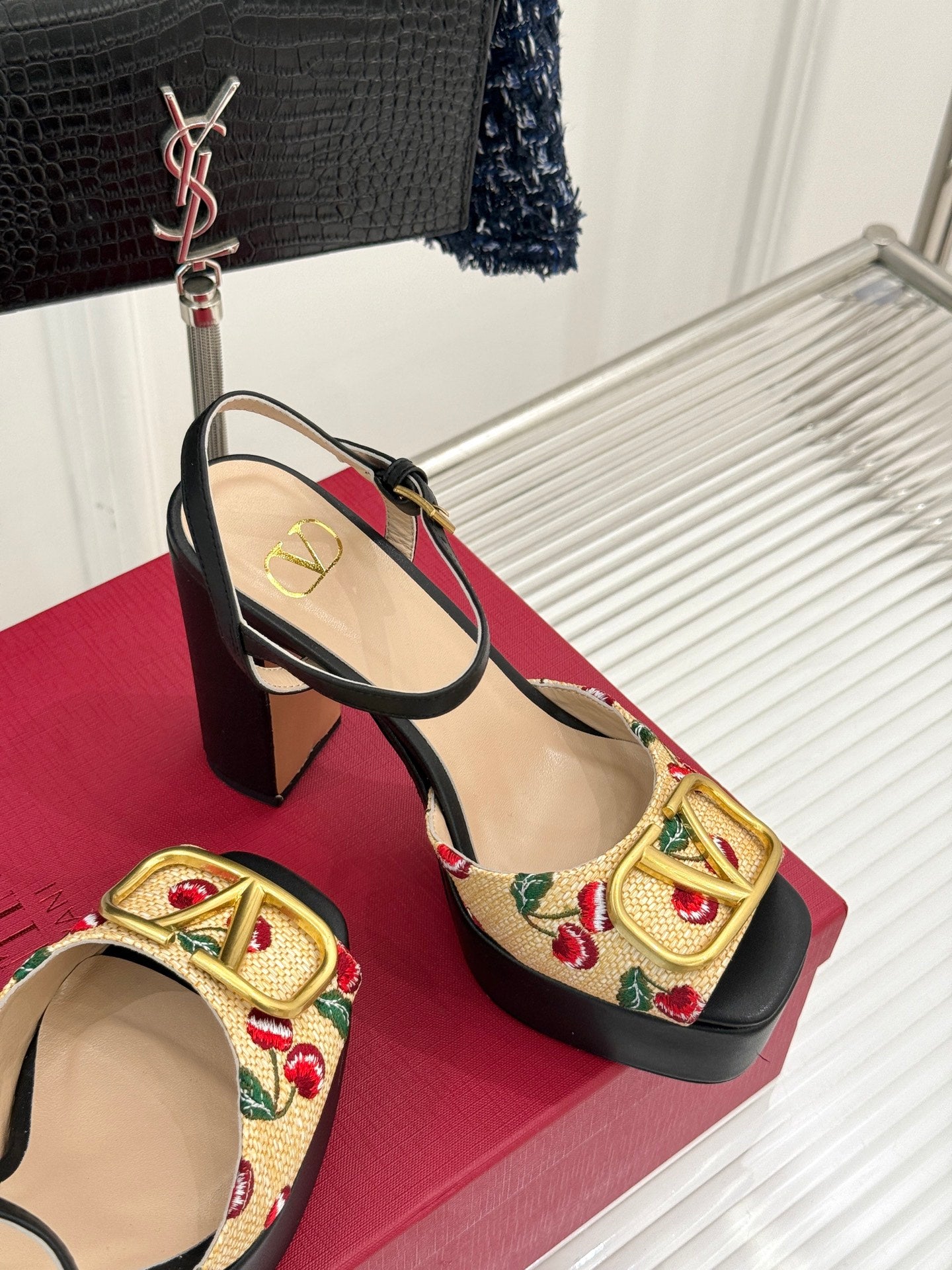 LuxluxHouse Best Quality Valentino Women Shoes