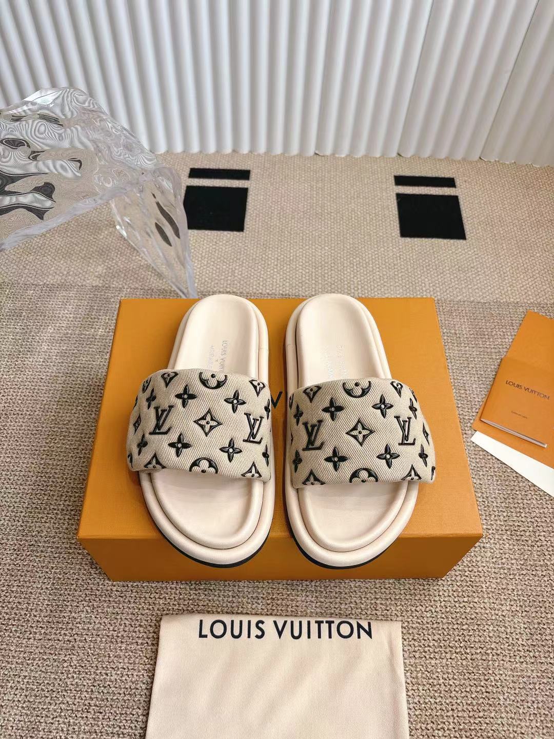 LuxluxHouse Best Quality Women Shoes Louis Vuitton