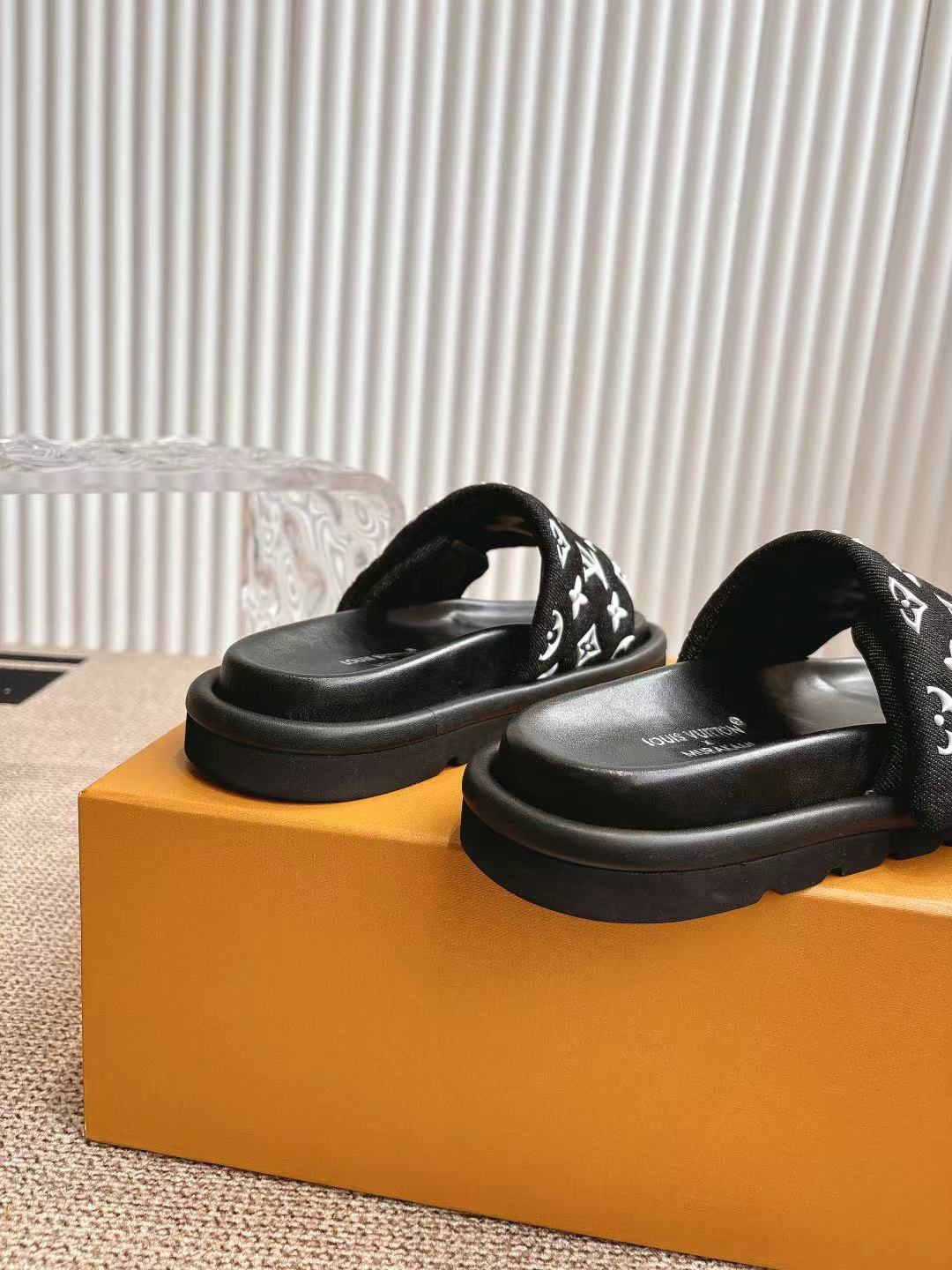 LuxluxHouse Best Quality Women Shoes Louis Vuitton