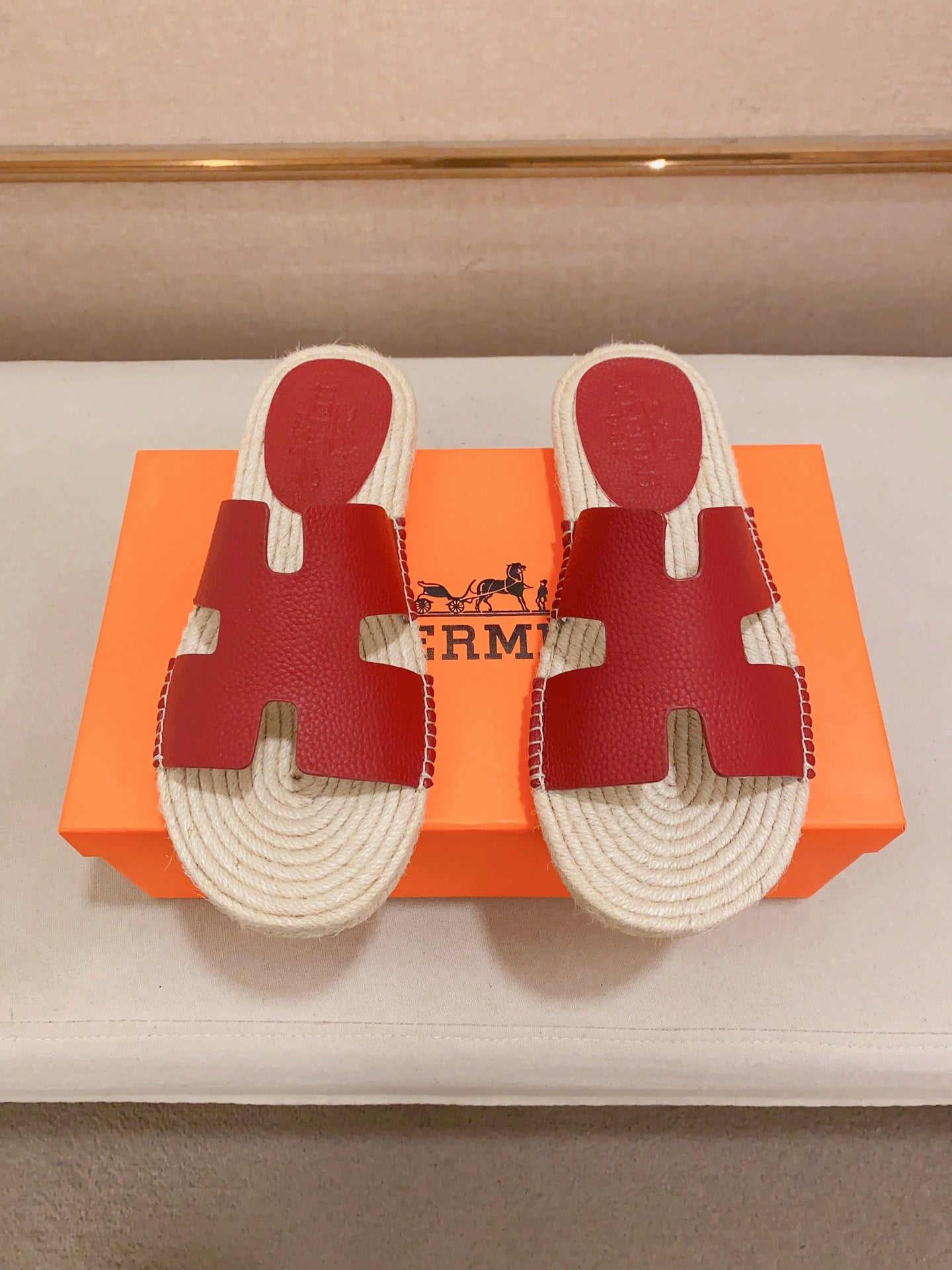 LuxluxHouse Best Quality Sandals Hermes