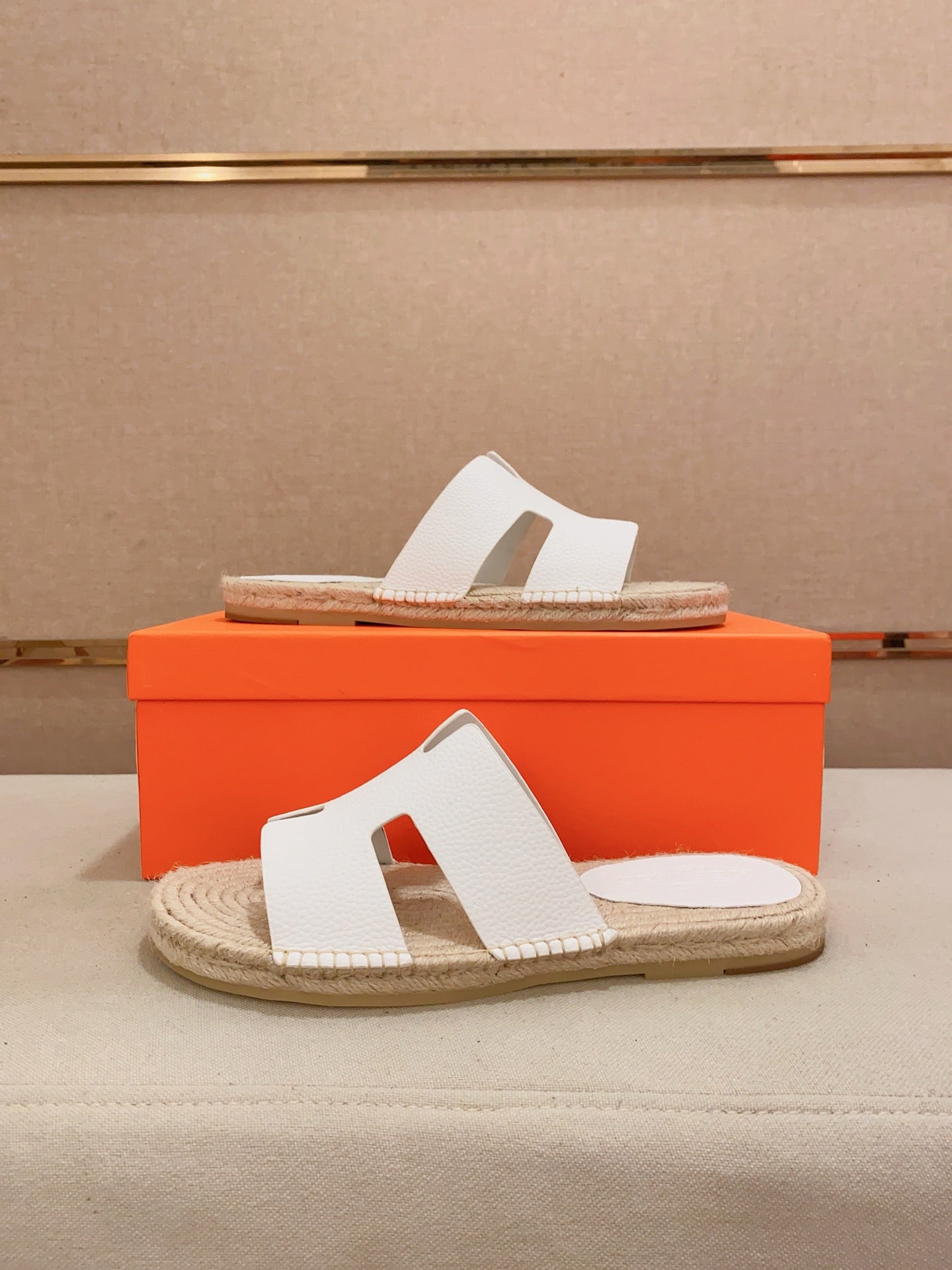 LuxluxHouse Best Quality Sandals Hermes