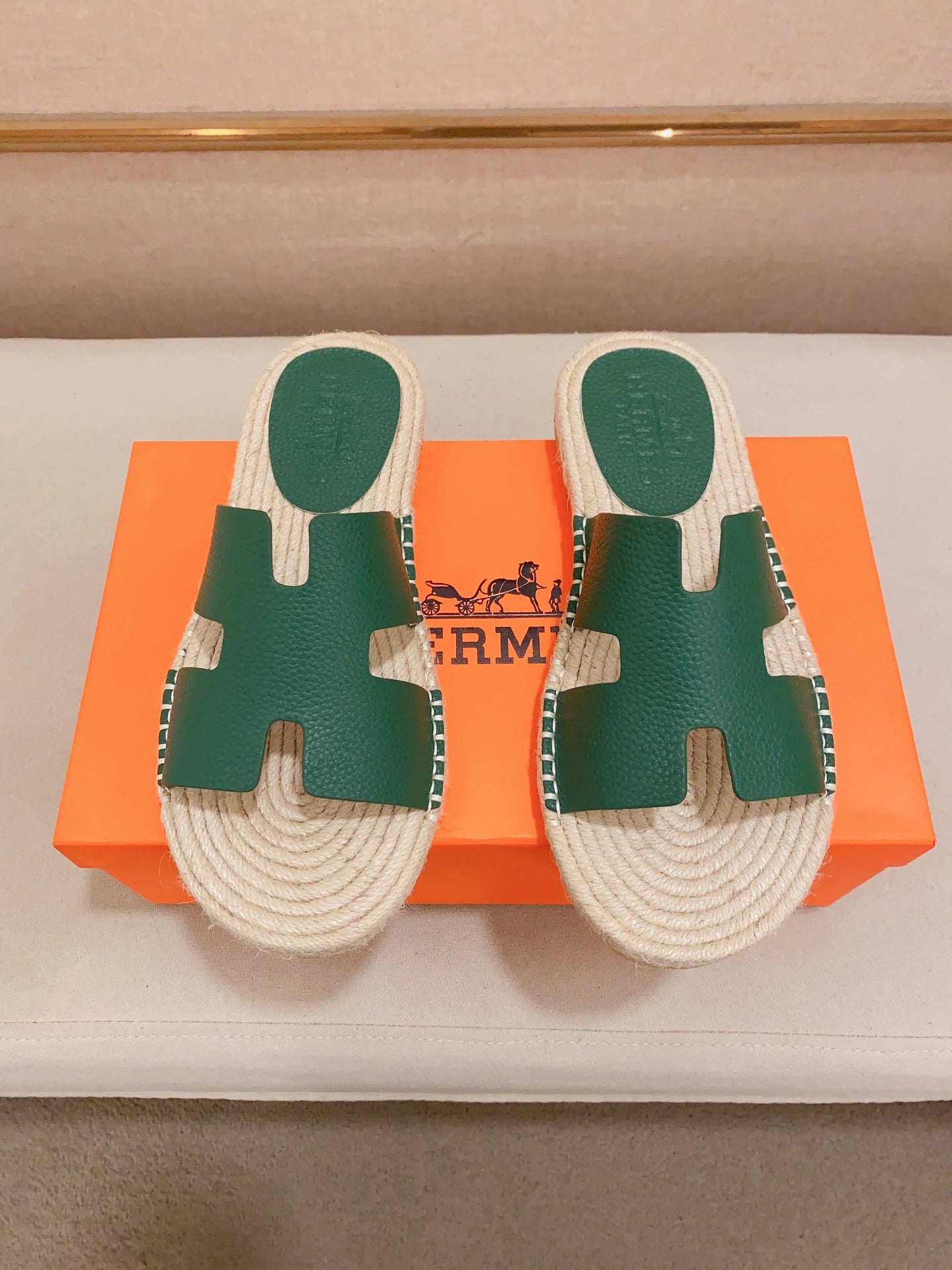 LuxluxHouse Best Quality Sandals Hermes