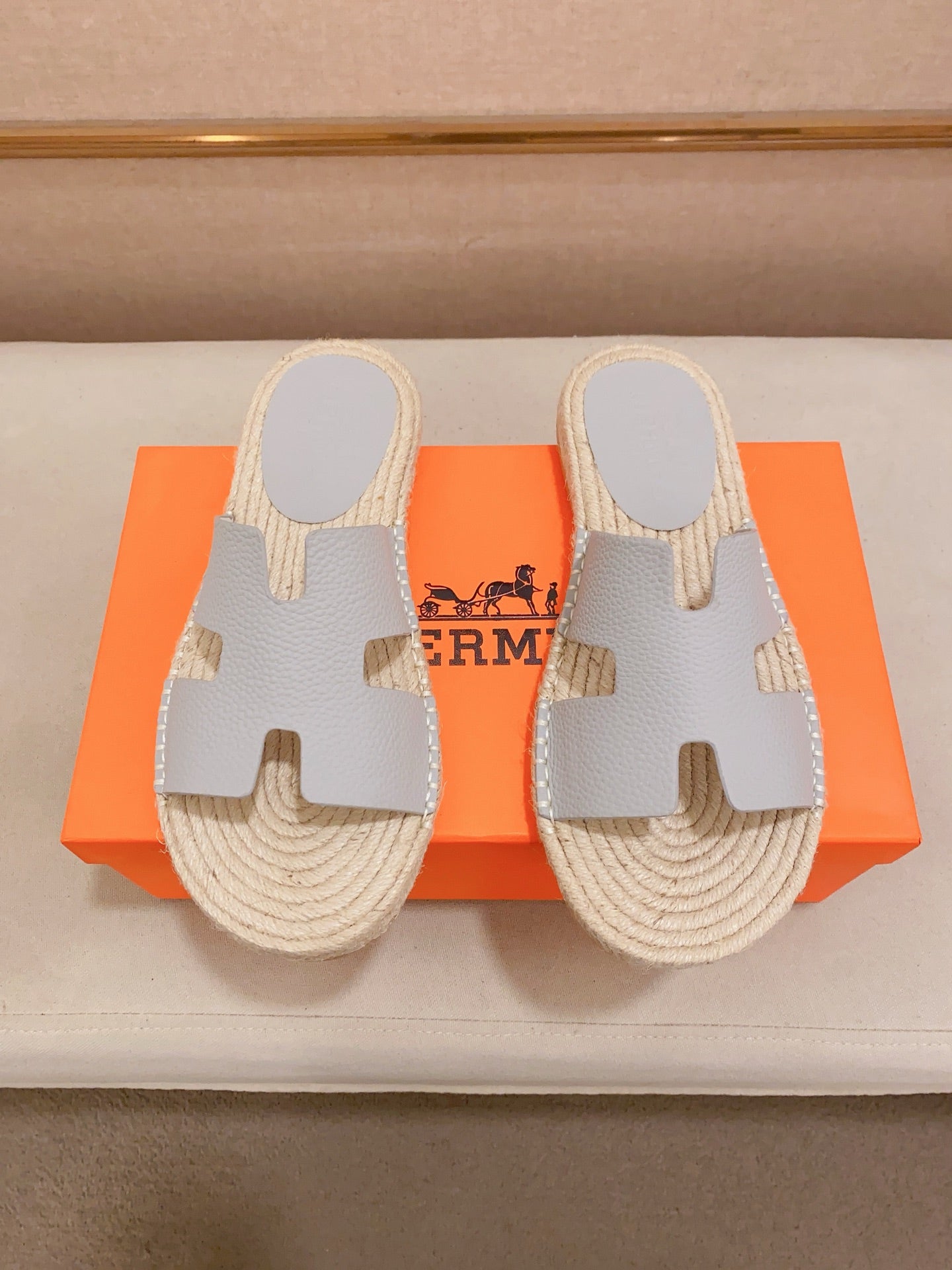 LuxluxHouse Best Quality Sandals Hermes