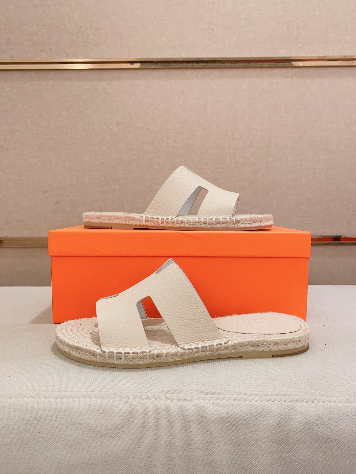 LuxluxHouse Best Quality Sandals Hermes