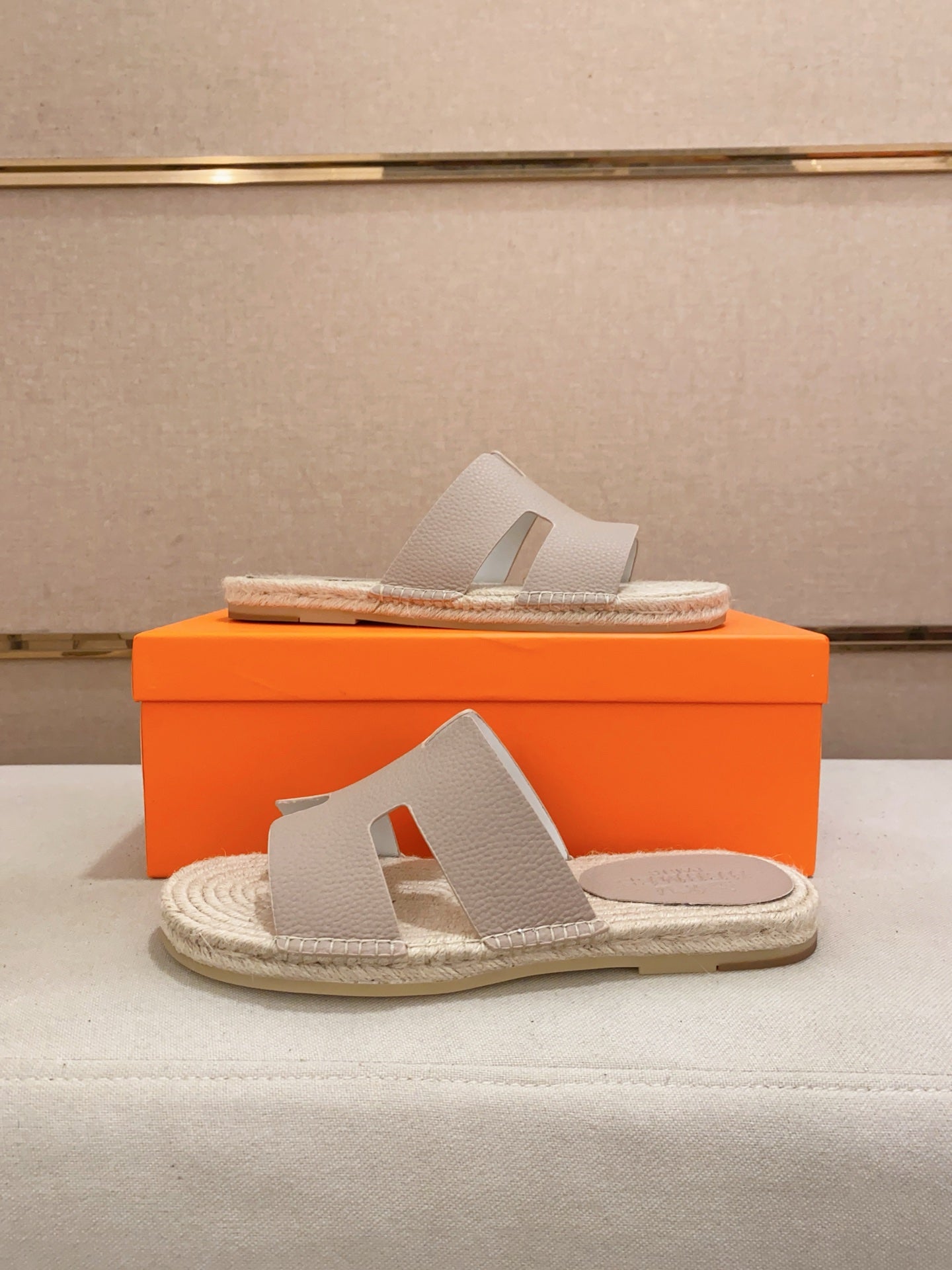 LuxluxHouse Best Quality Sandals Hermes