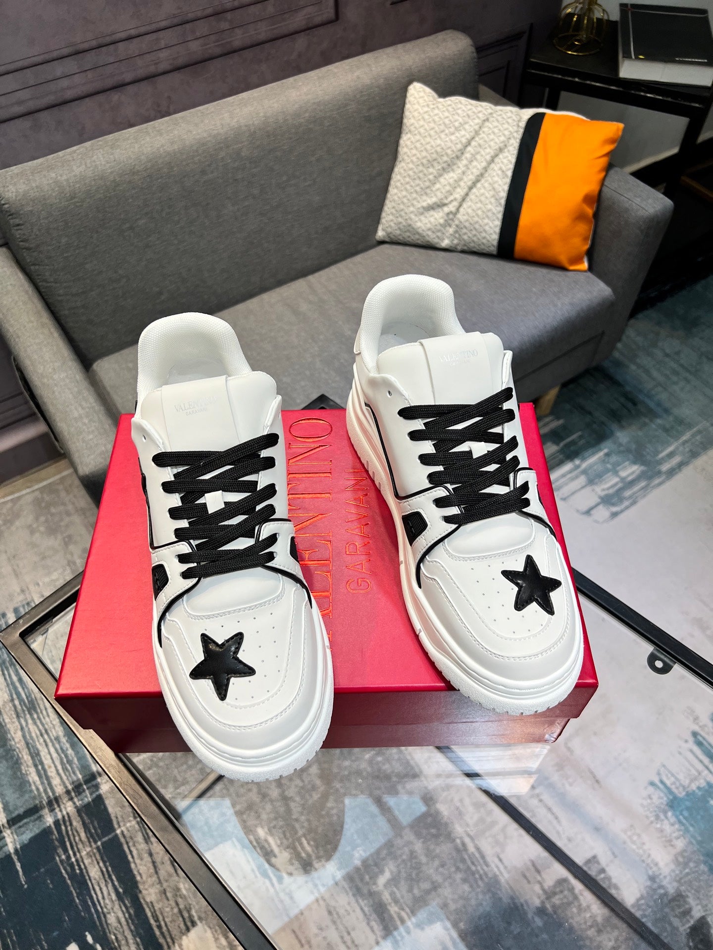 LuxluxHouse Best Quality Shoes Valentino