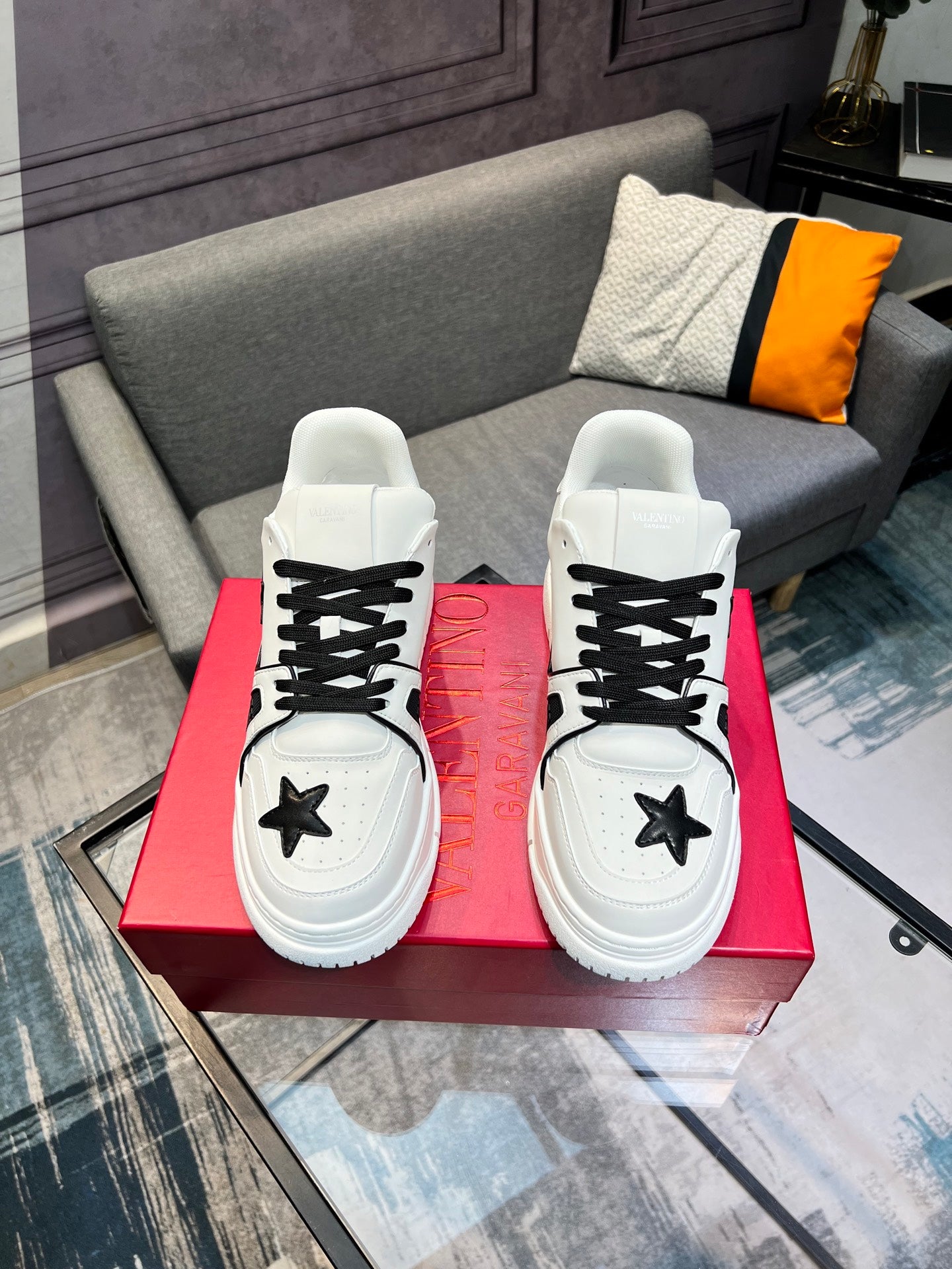 LuxluxHouse Best Quality Shoes Valentino