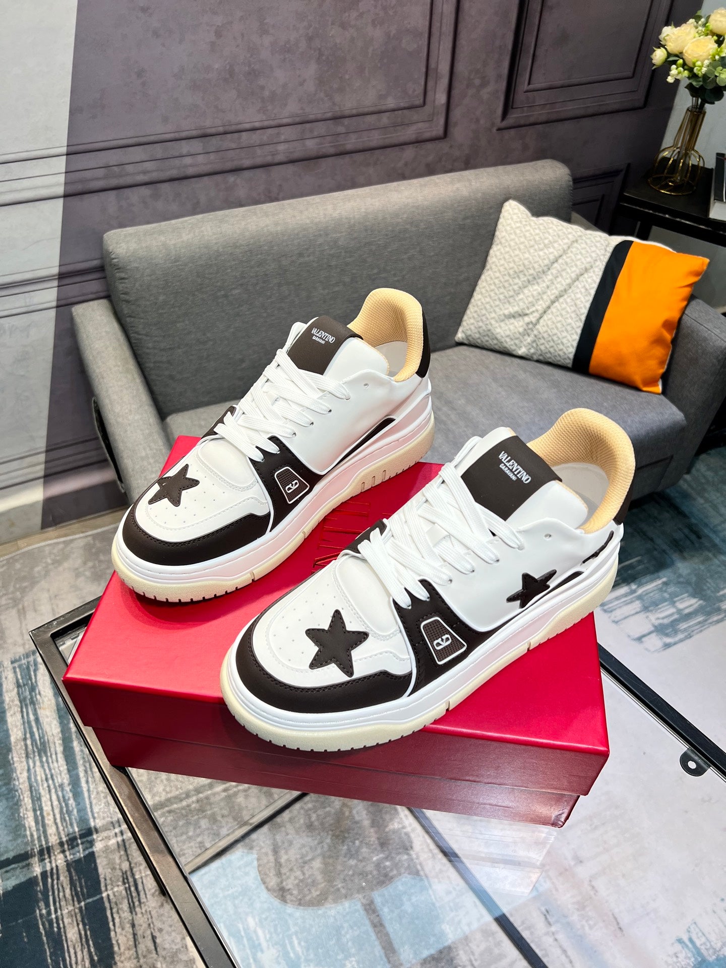 LuxluxHouse Best Quality Shoes Valentino