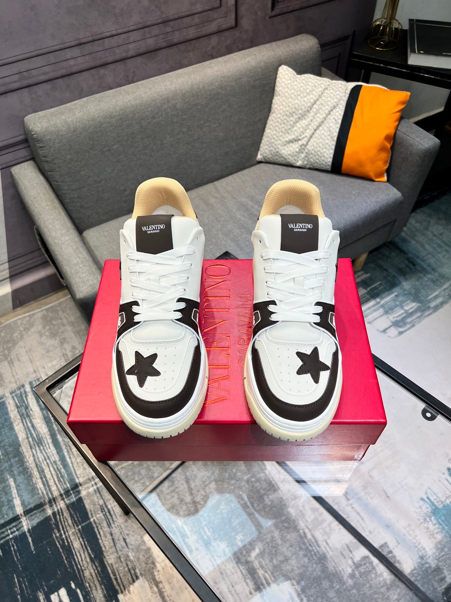 LuxluxHouse Best Quality Shoes Valentino