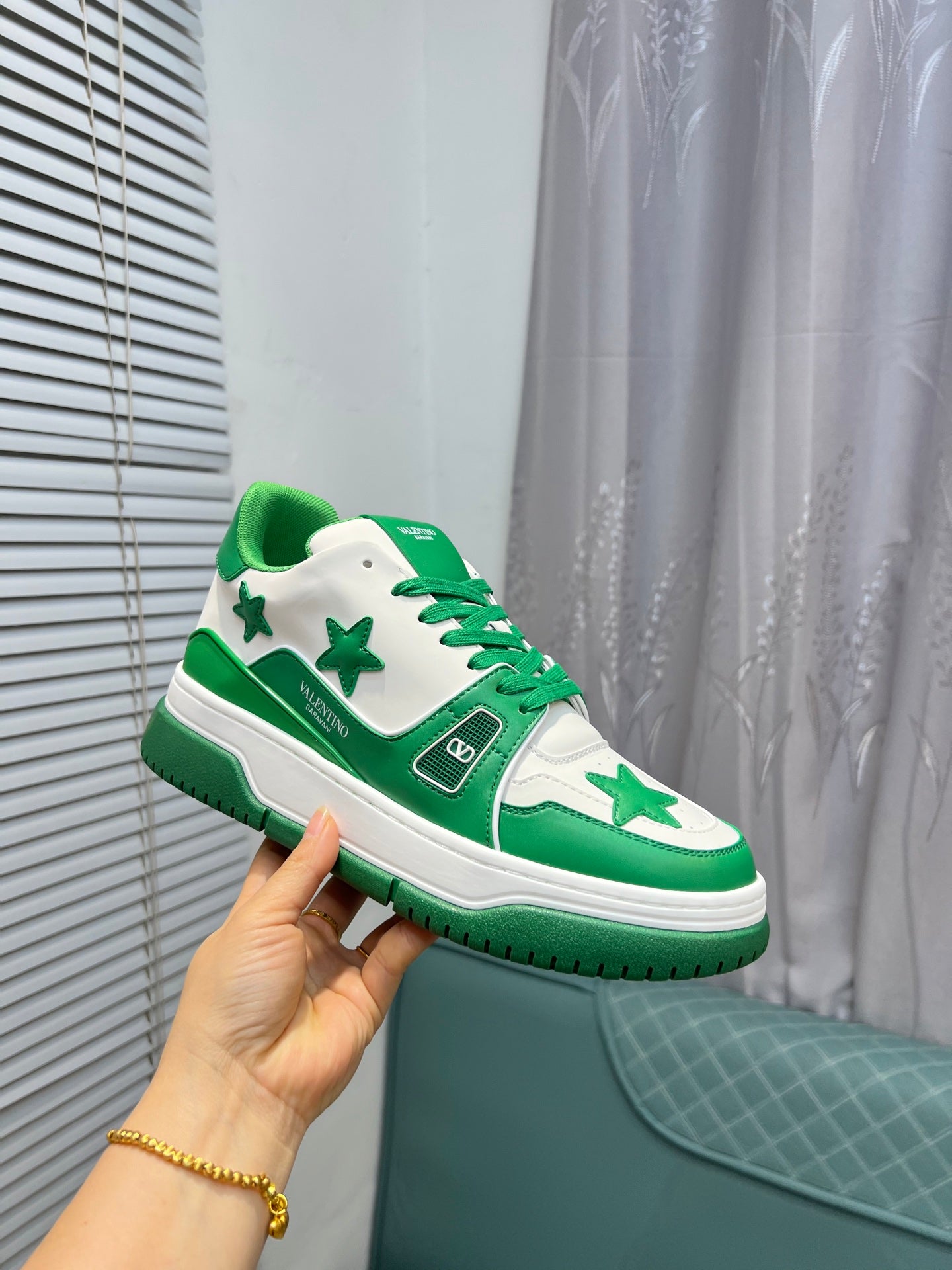LuxluxHouse Best Quality Shoes Valentino