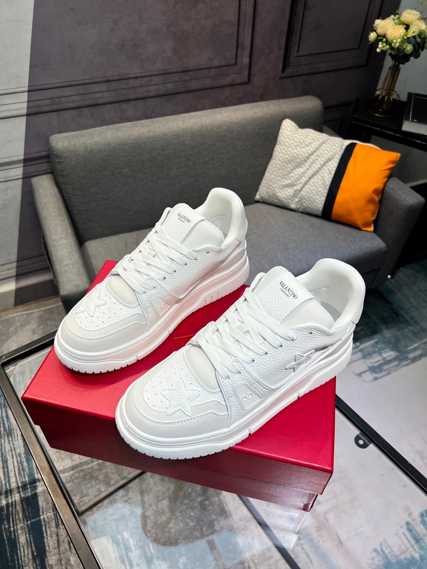 LuxluxHouse Best Quality Shoes Valentino