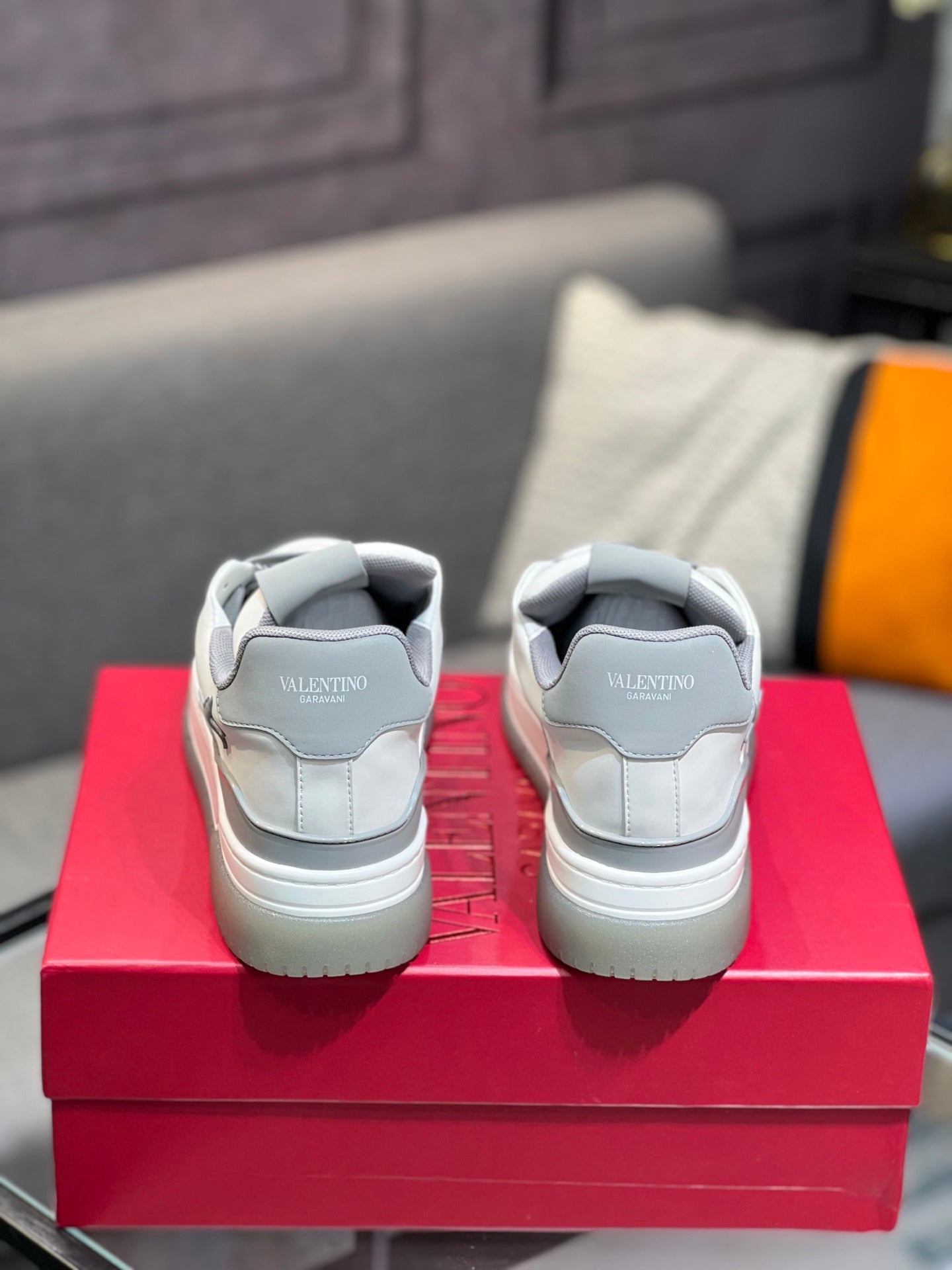 LuxluxHouse Best Quality Shoes Valentino