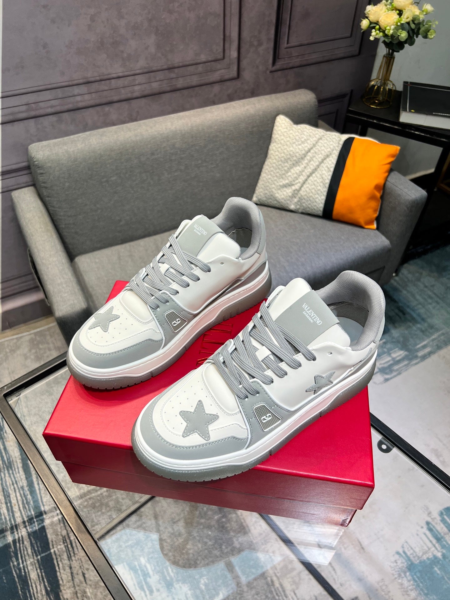 LuxluxHouse Best Quality Shoes Valentino