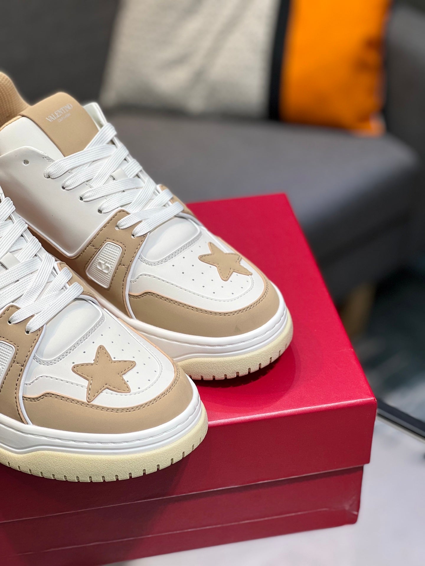 LuxluxHouse Best Quality Shoes Valentino