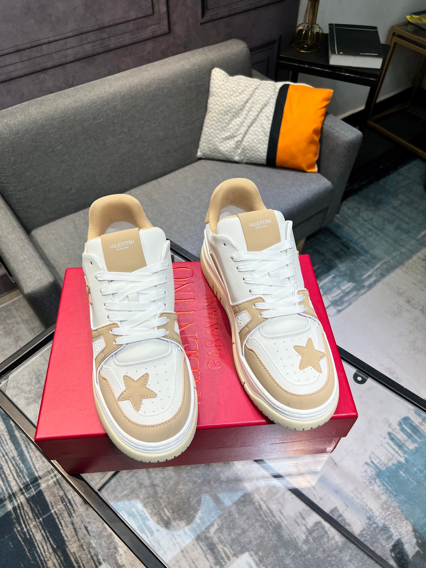 LuxluxHouse Best Quality Shoes Valentino