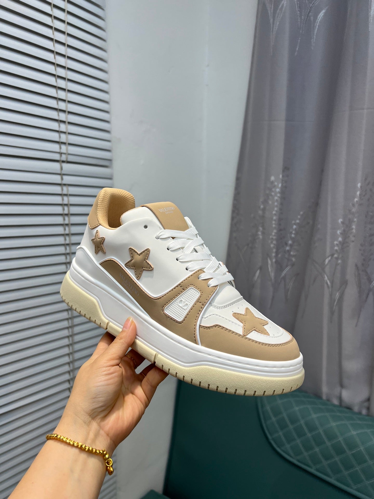 LuxluxHouse Best Quality Shoes Valentino