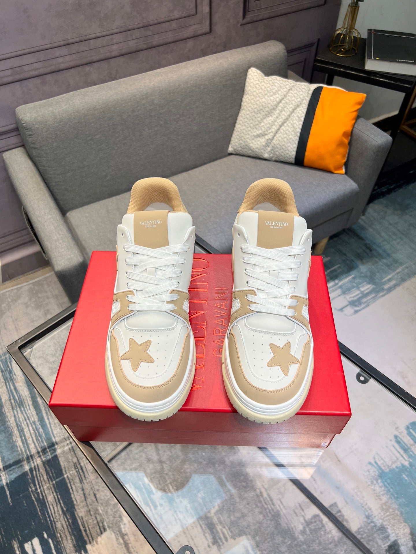 LuxluxHouse Best Quality Shoes Valentino