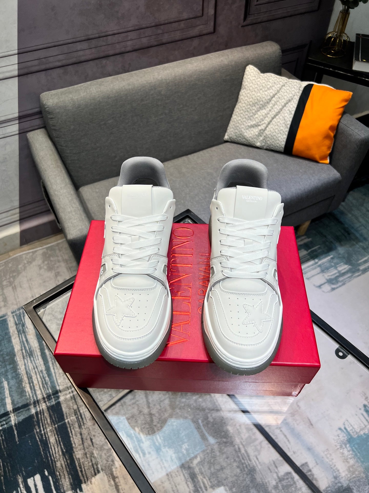 LuxluxHouse Best Quality Shoes Valentino