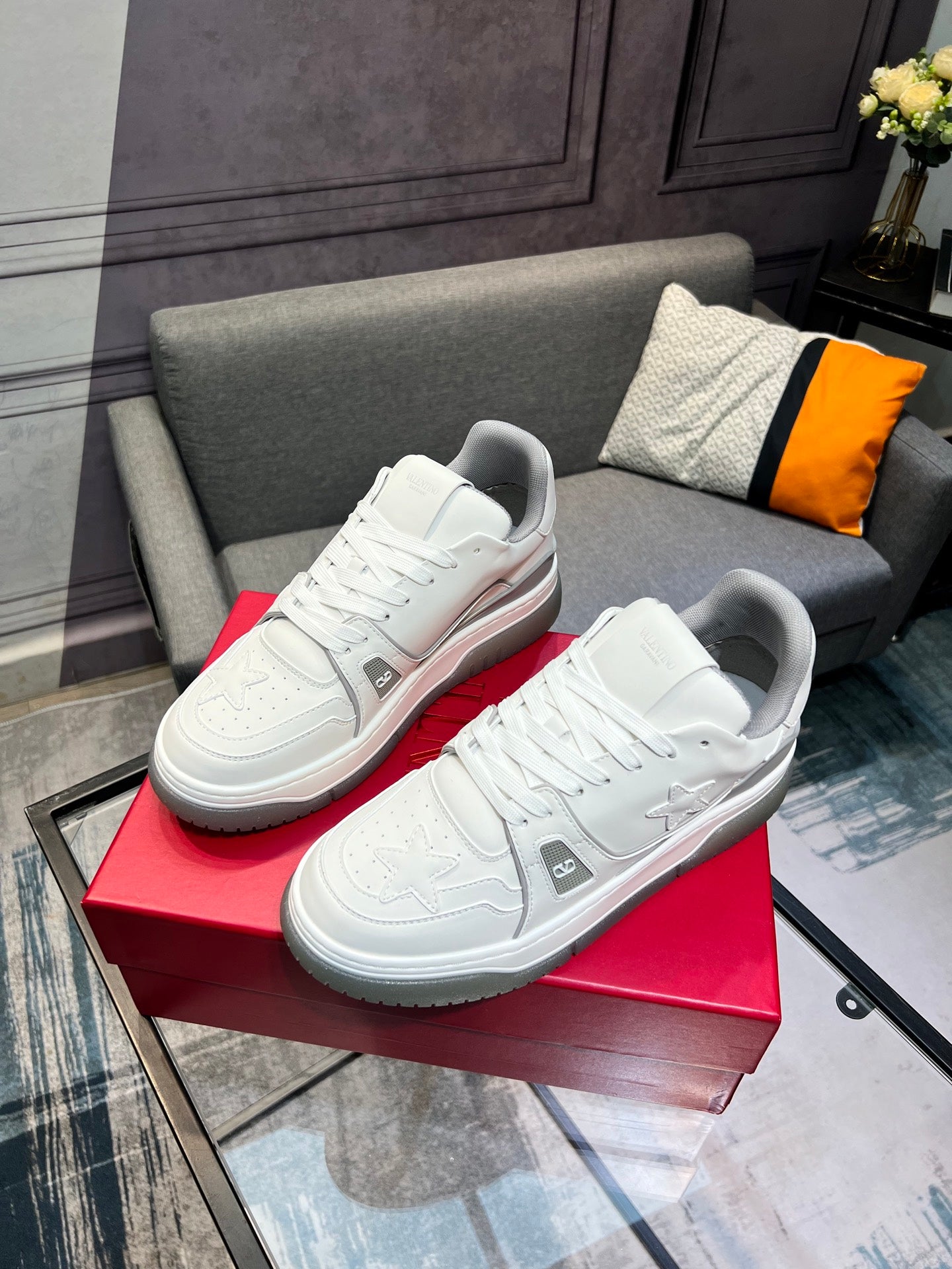 LuxluxHouse Best Quality Shoes Valentino