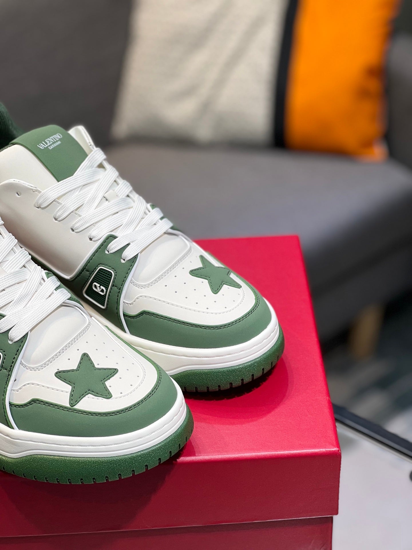 LuxluxHouse Best Quality Shoes Valentino
