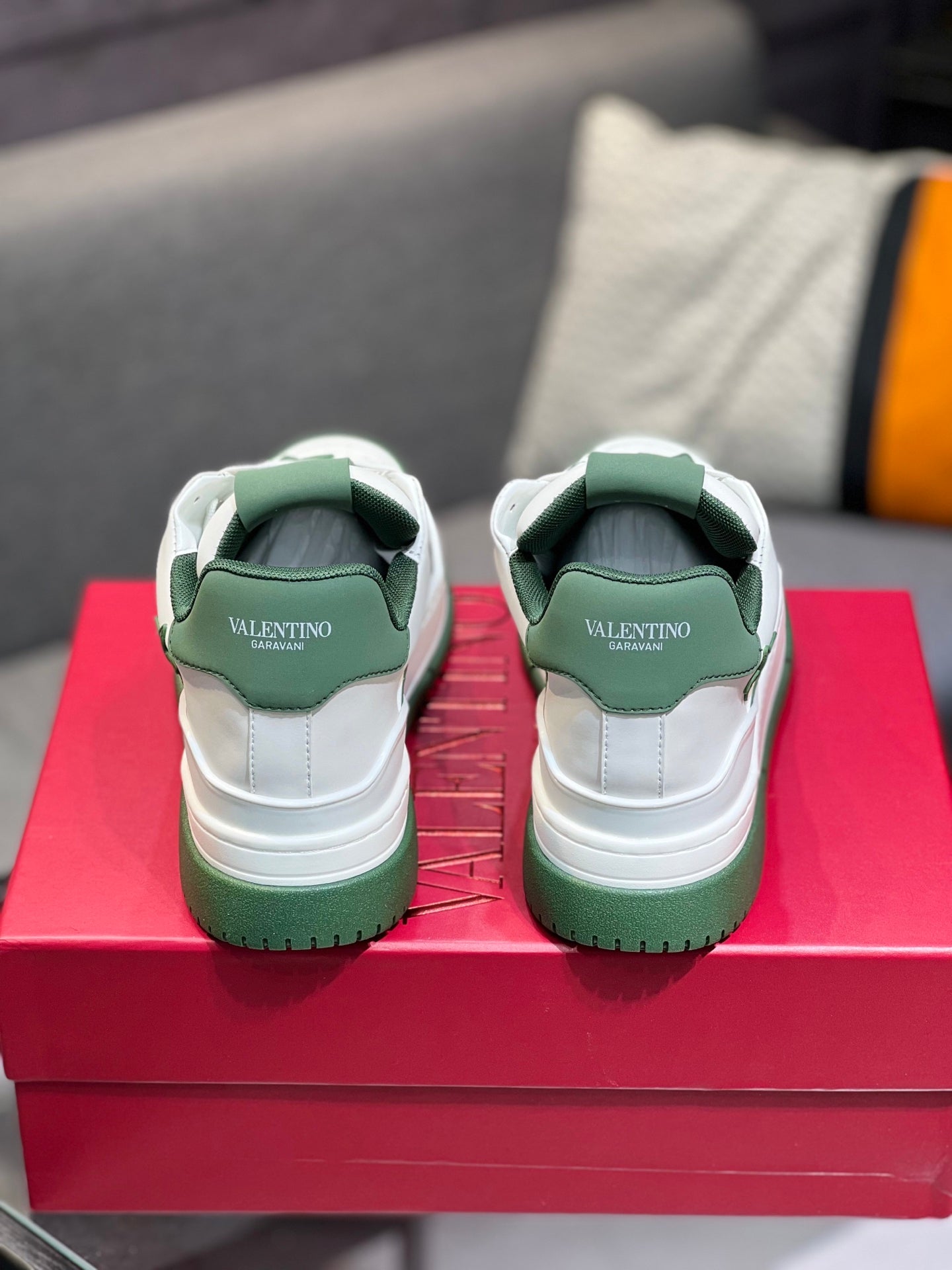 LuxluxHouse Best Quality Shoes Valentino