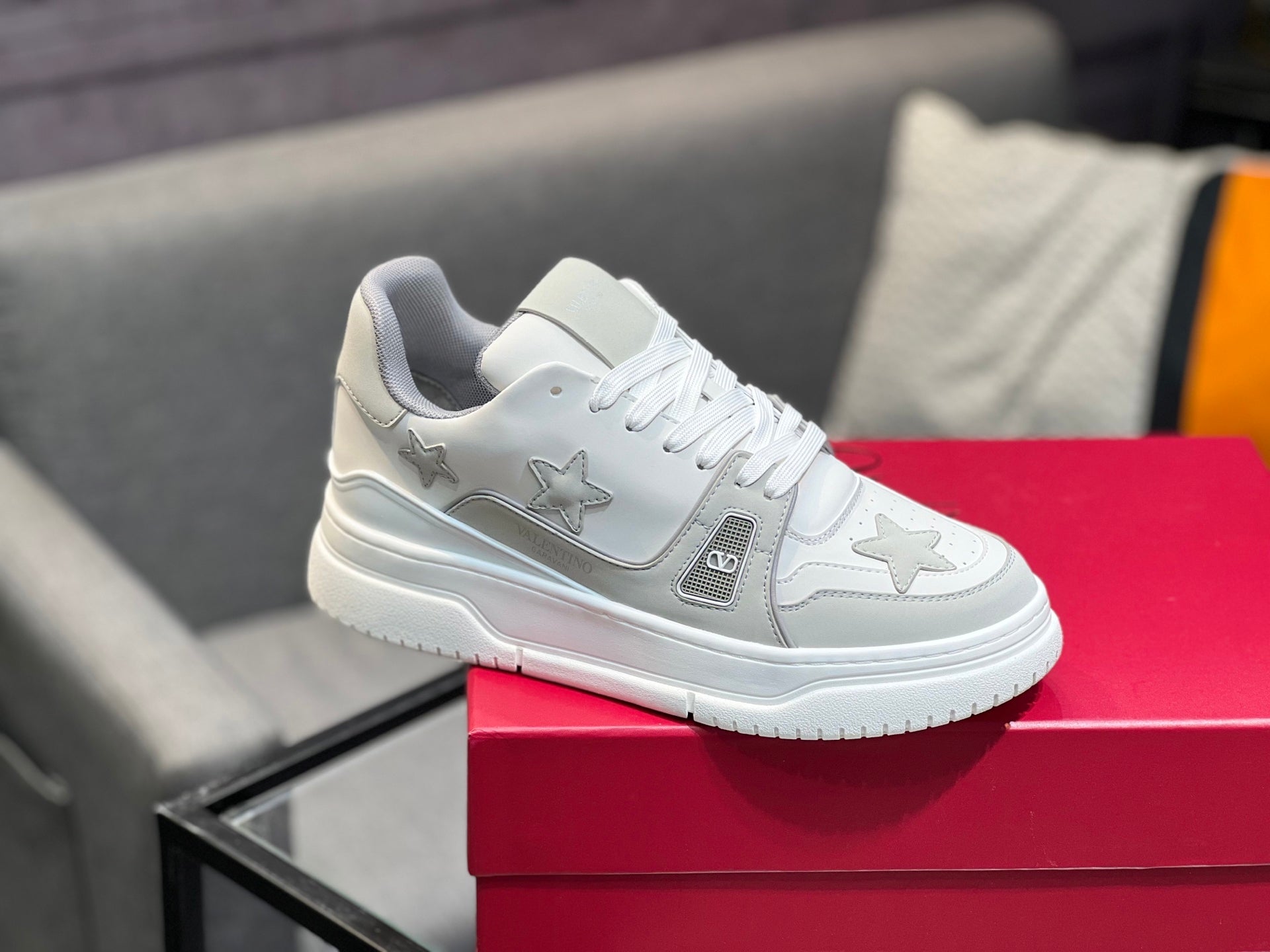 LuxluxHouse Best Quality Shoes Valentino