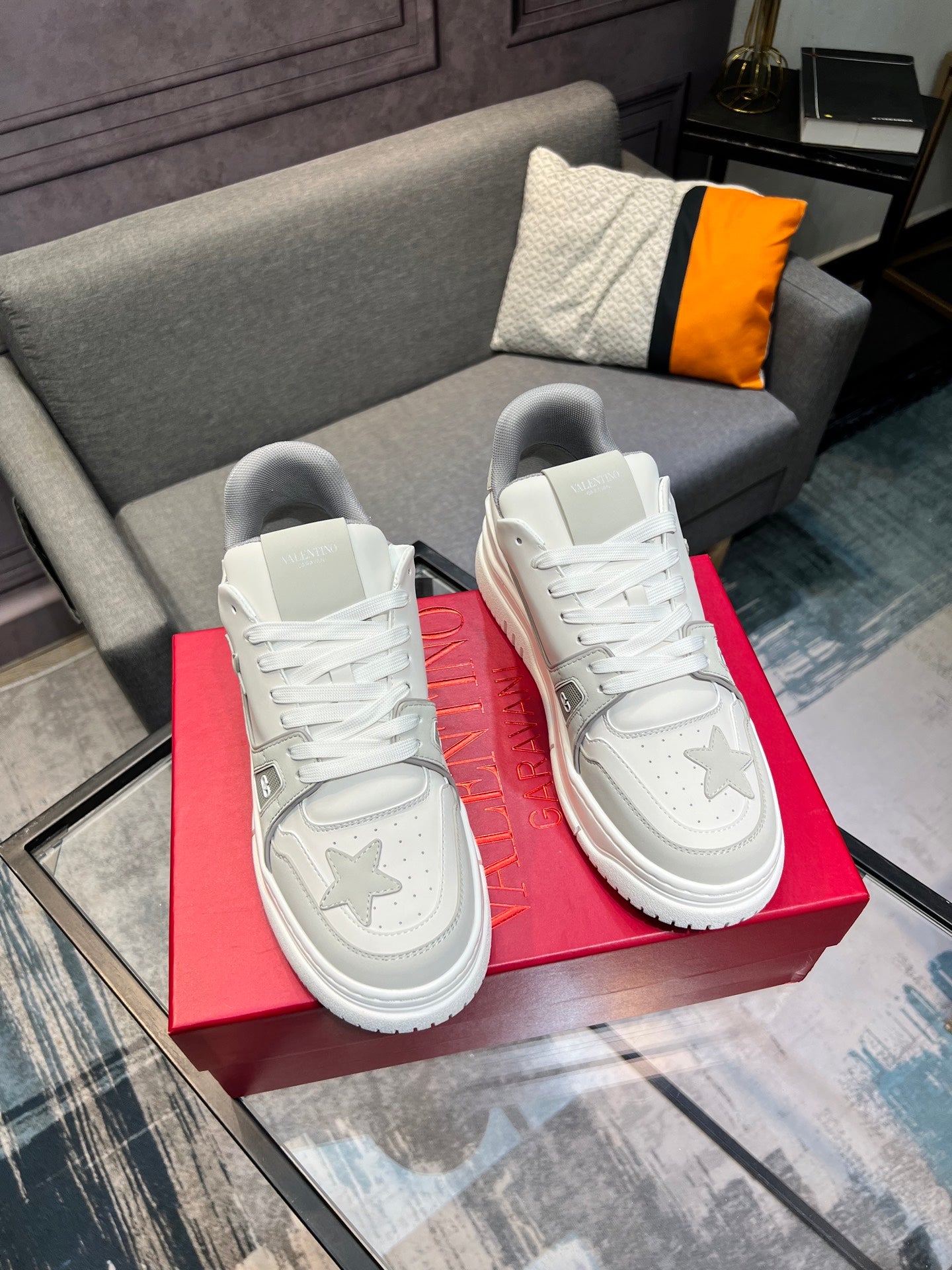 LuxluxHouse Best Quality Shoes Valentino