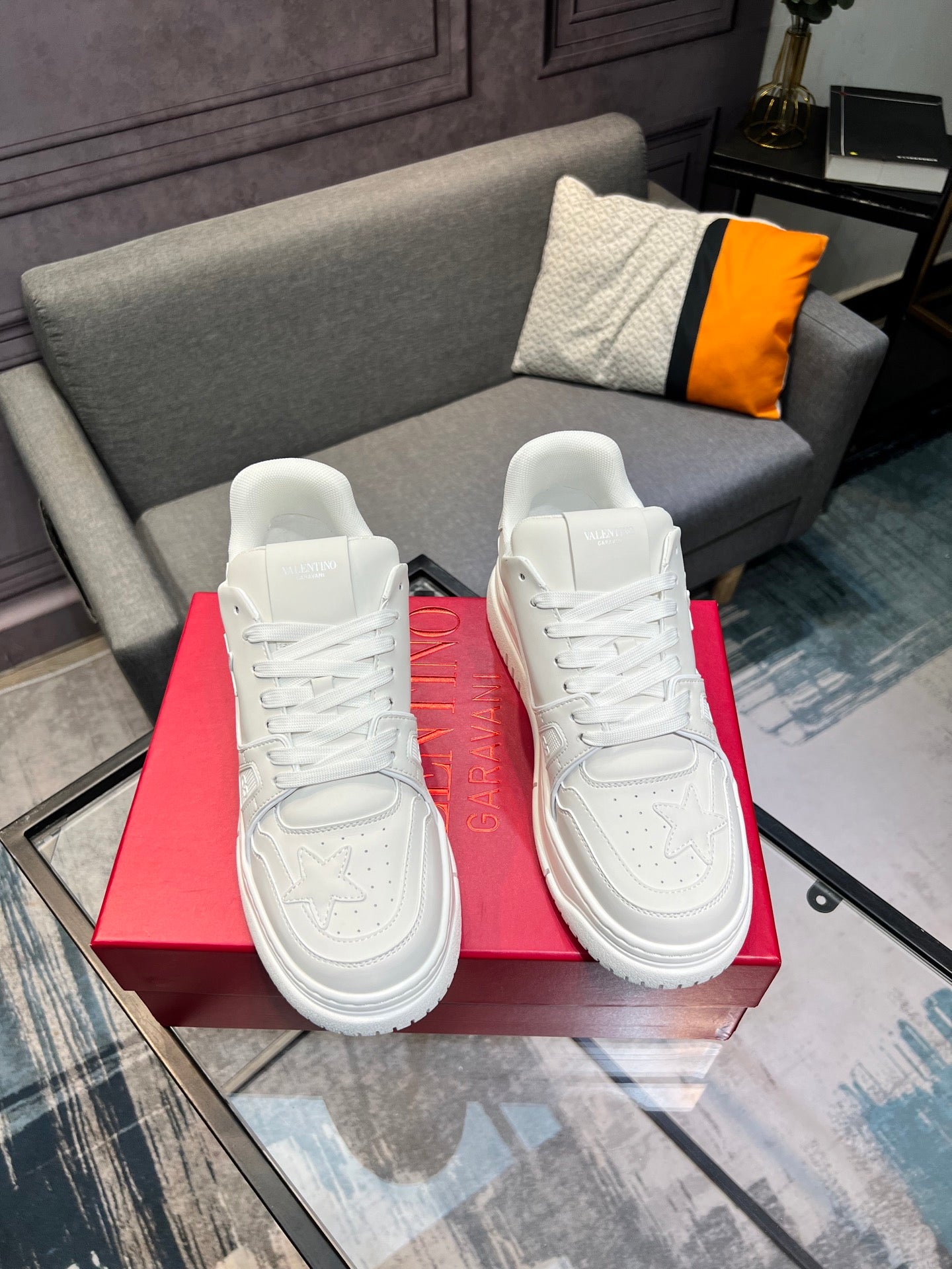 LuxluxHouse Best Quality Shoes Valentino