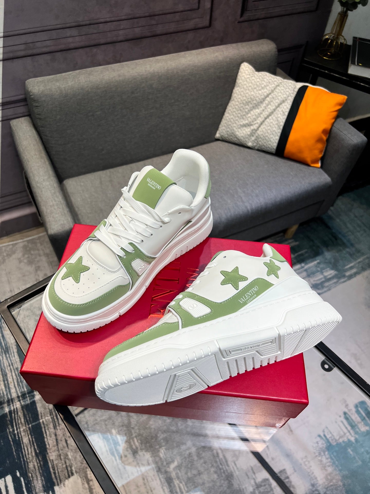 LuxluxHouse Best Quality Shoes Valentino