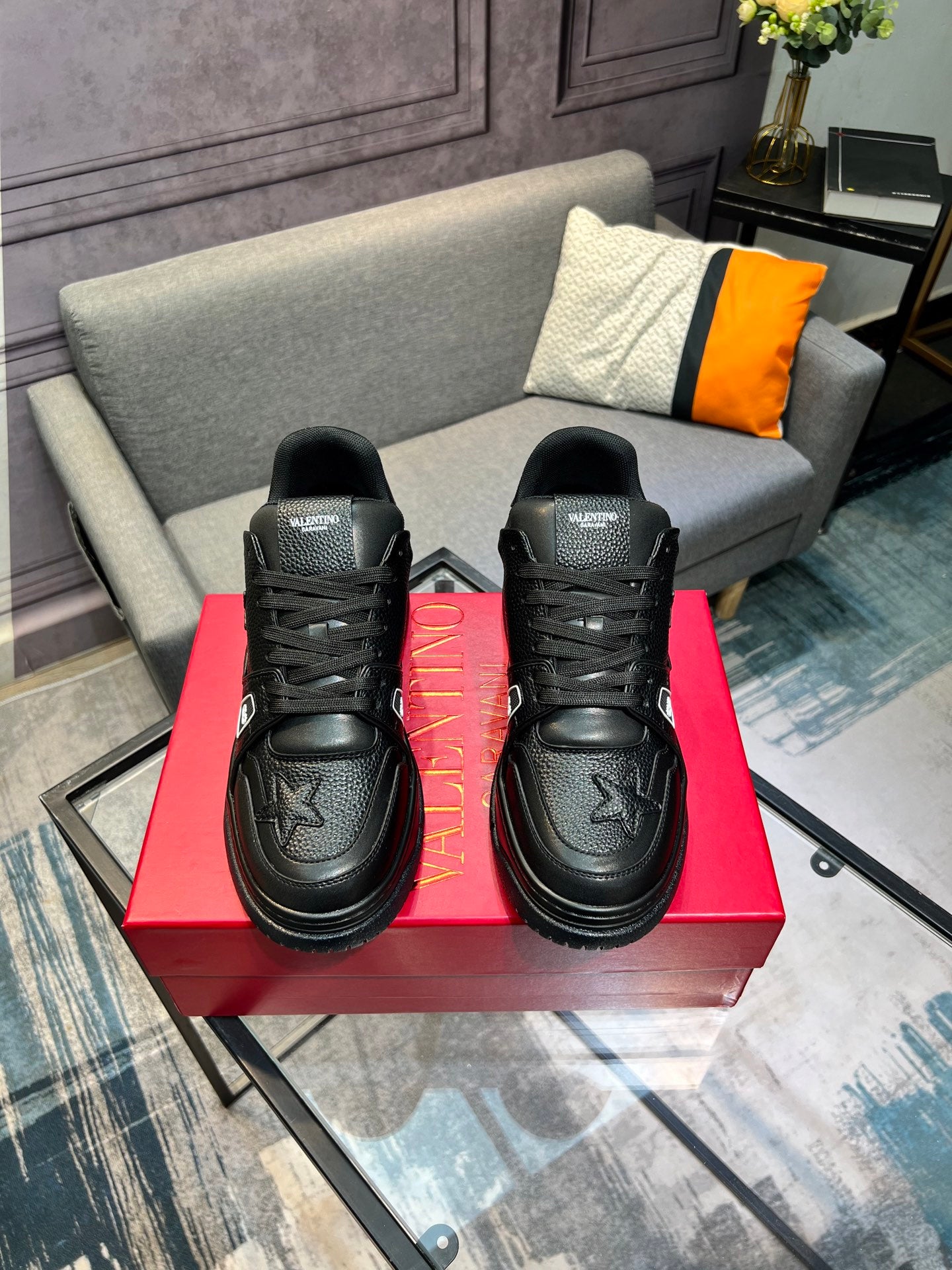 LuxluxHouse Best Quality Shoes Valentino