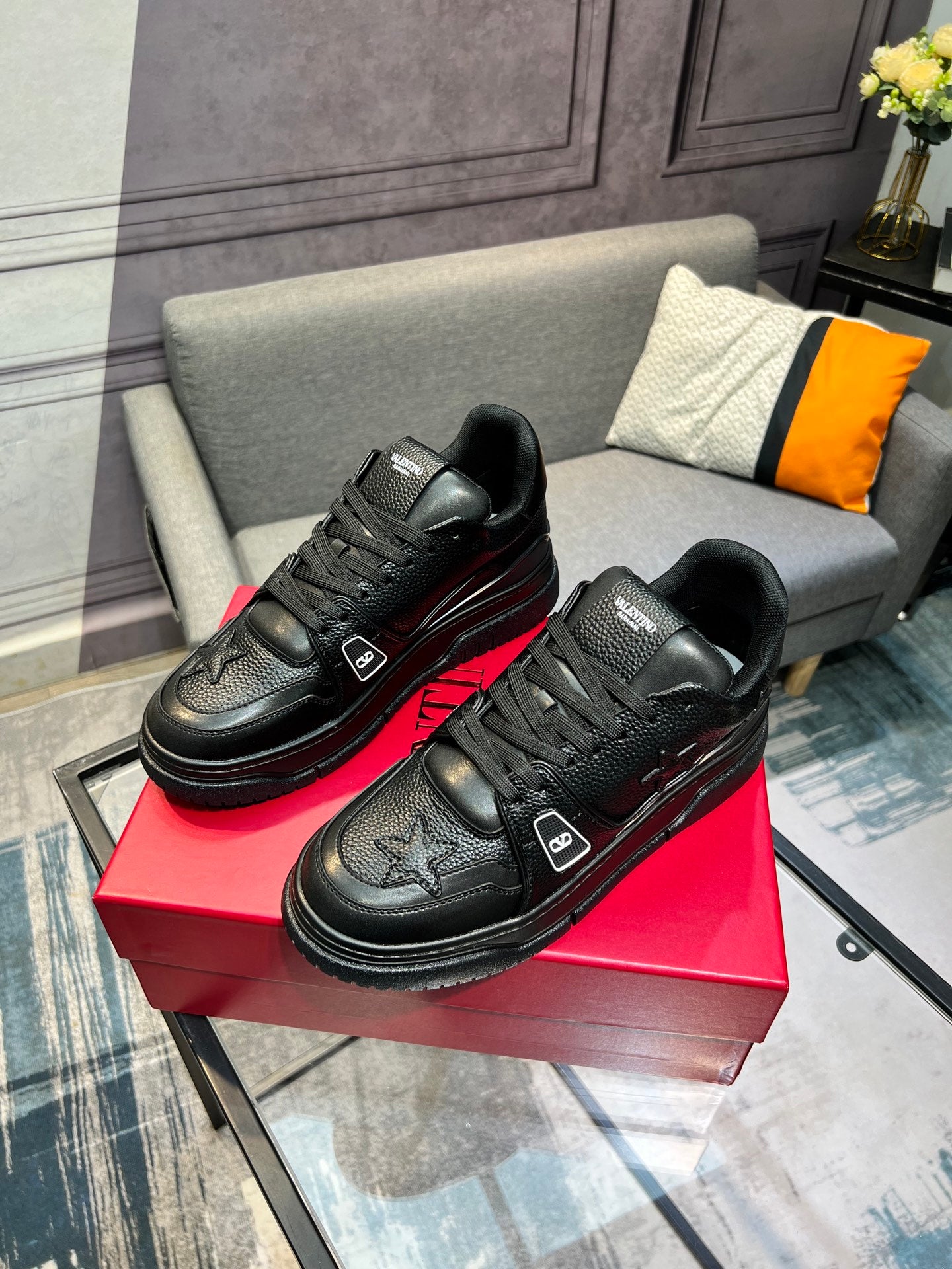 LuxluxHouse Best Quality Shoes Valentino