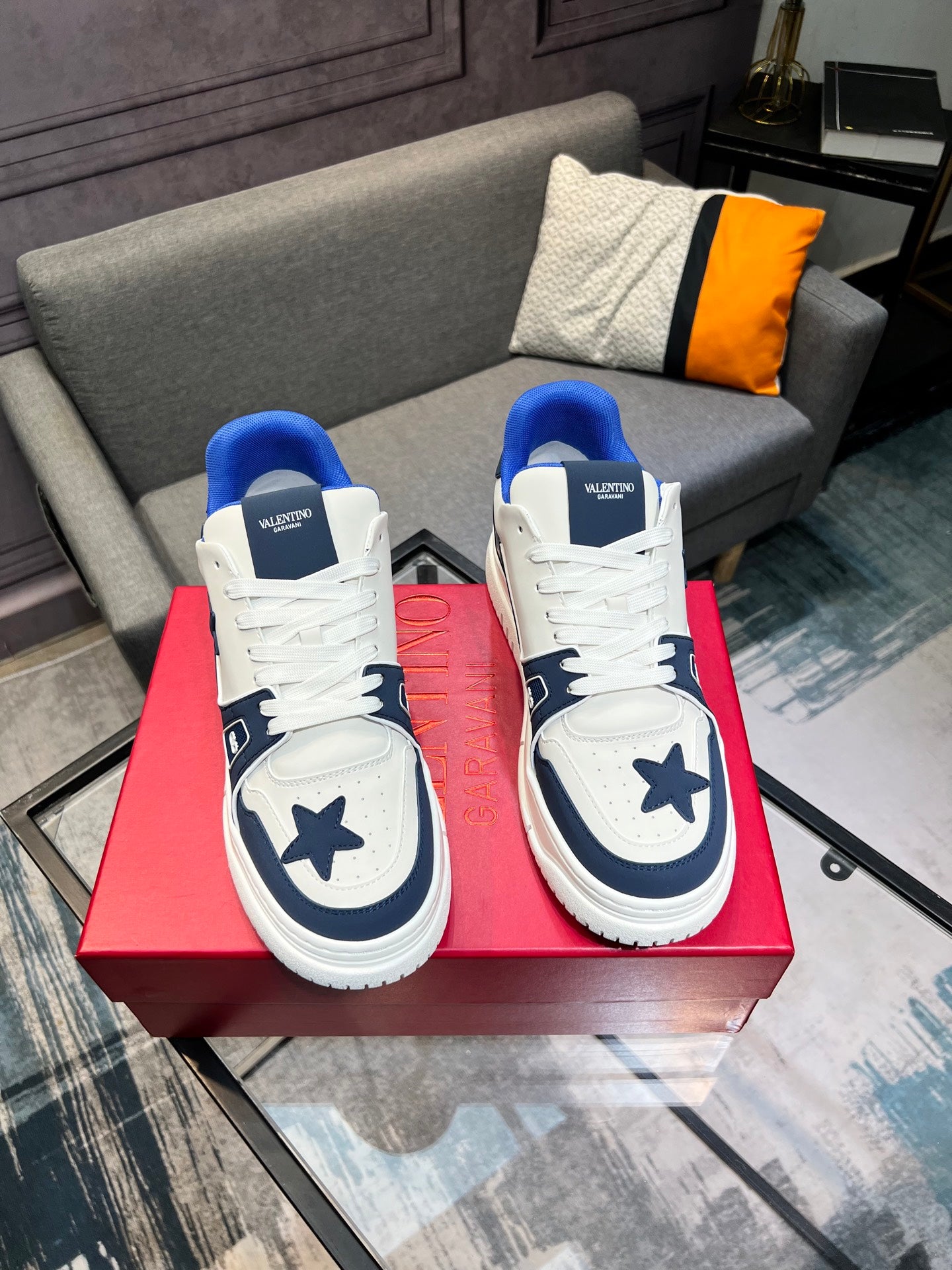 LuxluxHouse Best Quality Shoes Valentino
