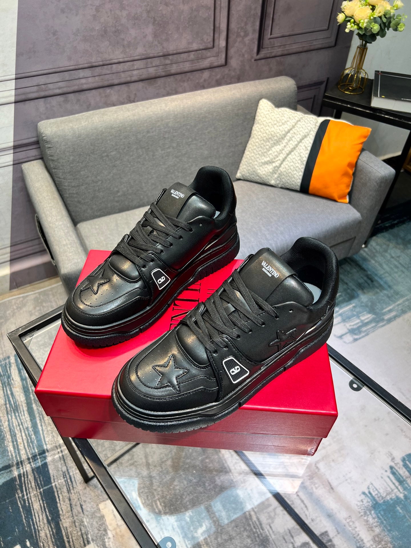 LuxluxHouse Best Quality Shoes Valentino
