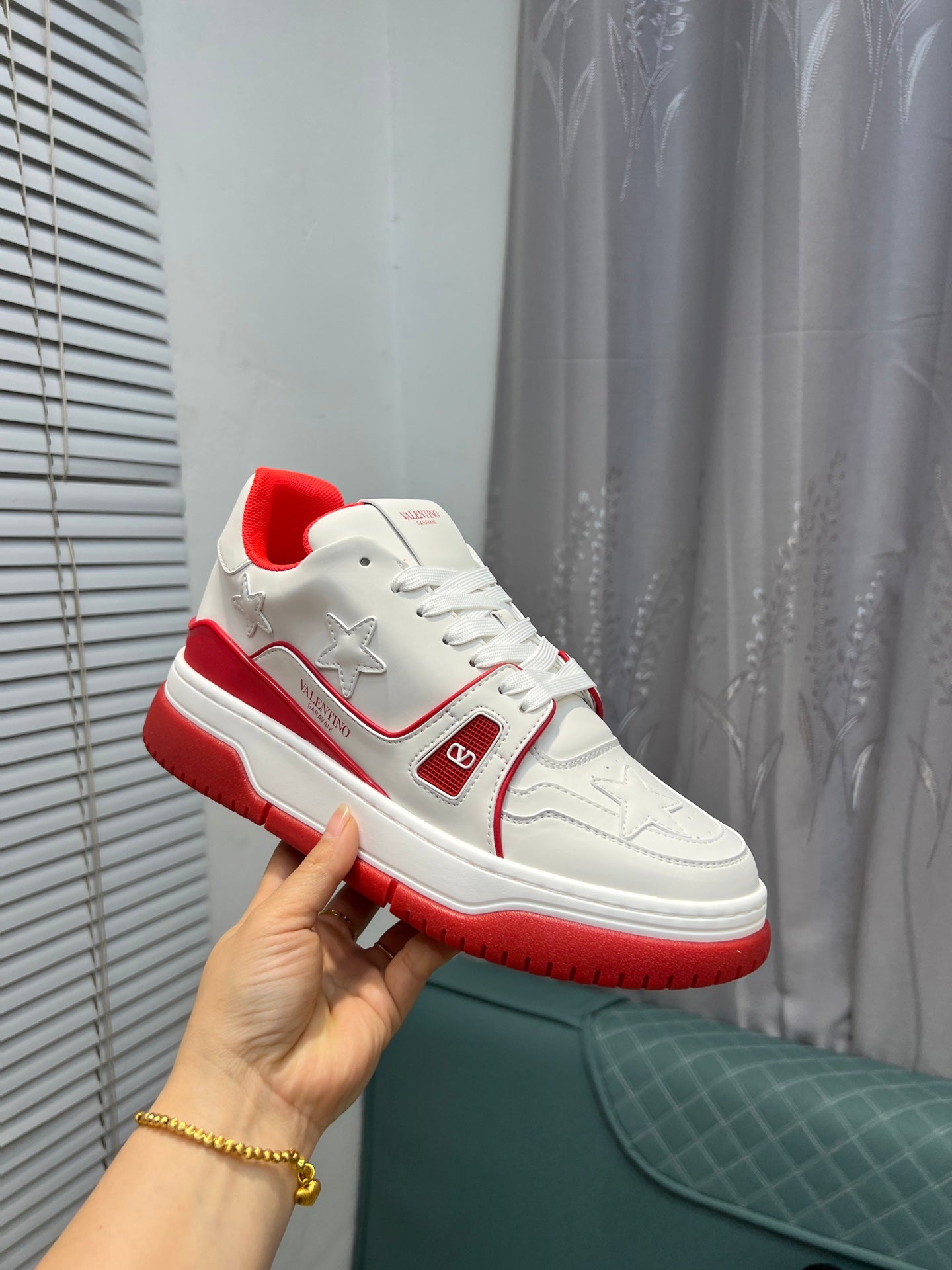 LuxluxHouse Best Quality Shoes Valentino
