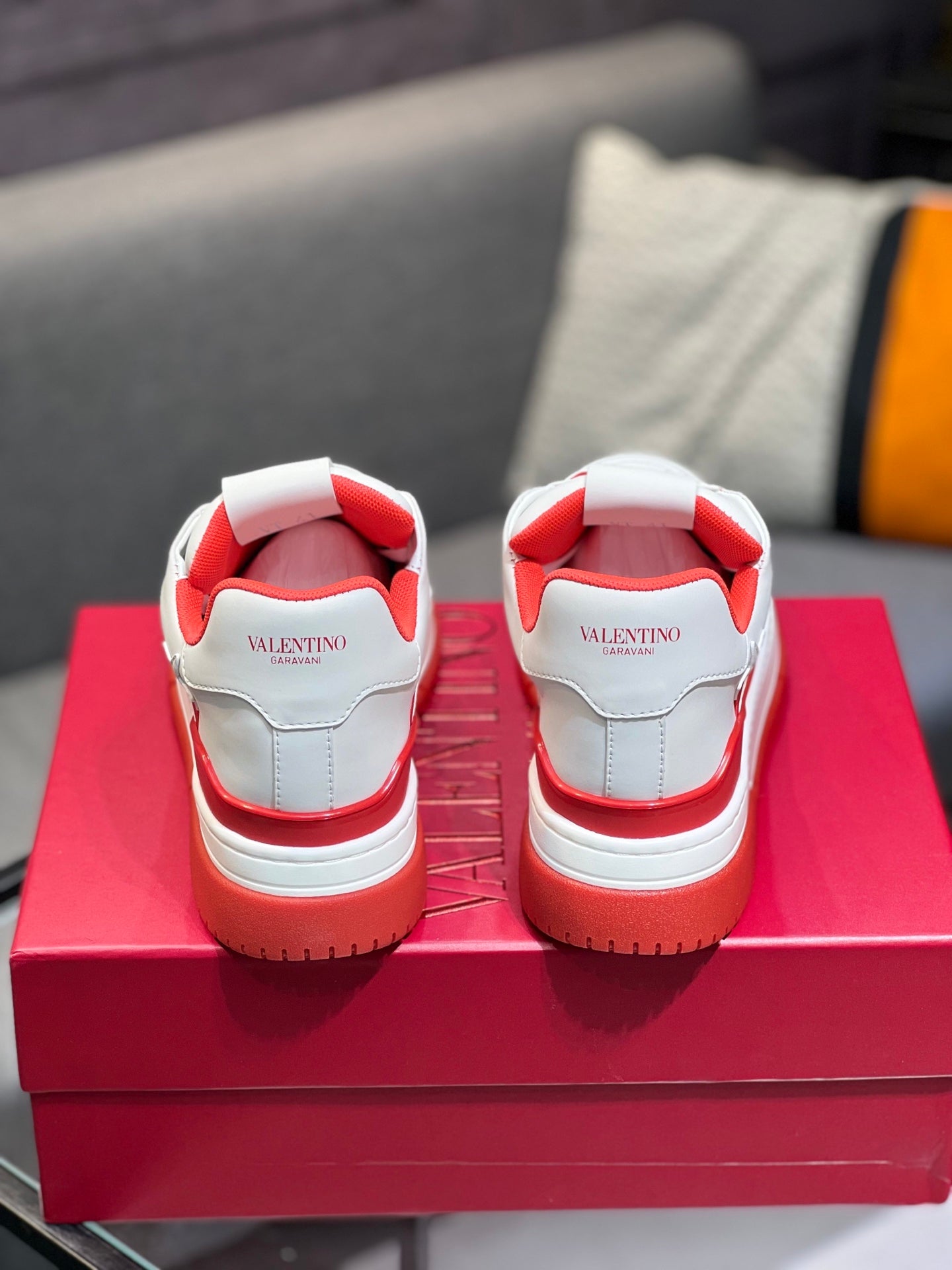 LuxluxHouse Best Quality Shoes Valentino
