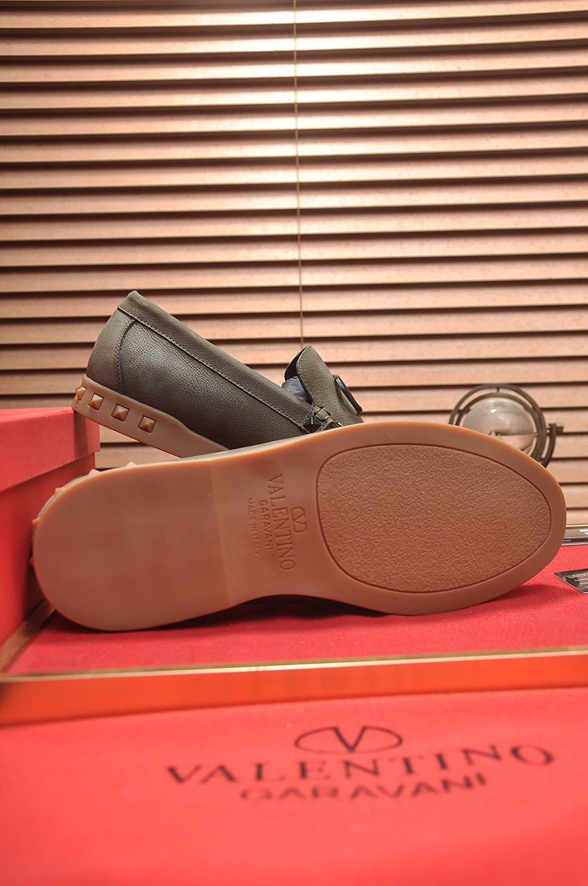 LuxluxHouse Best Quality Shoes Valentino