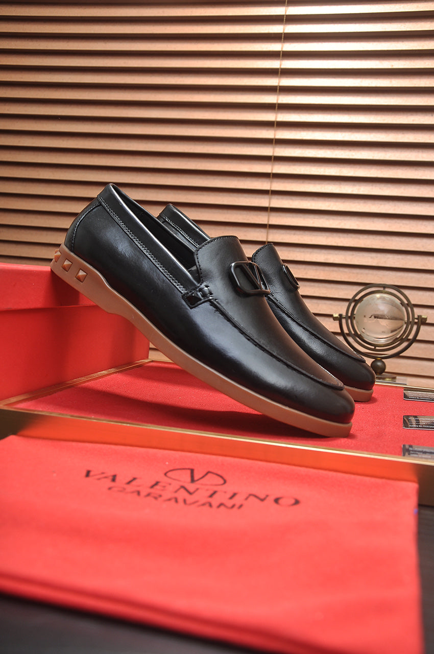 LuxluxHouse Best Quality Shoes Valentino