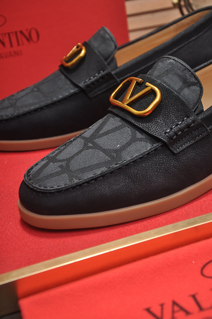 LuxluxHouse Best Quality Shoes Valentino