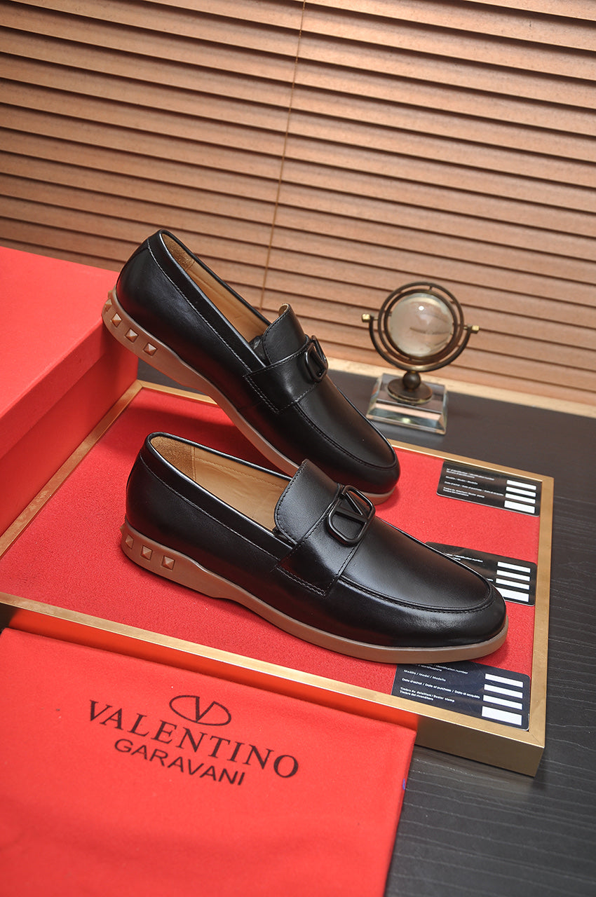 LuxluxHouse Best Quality Shoes Valentino