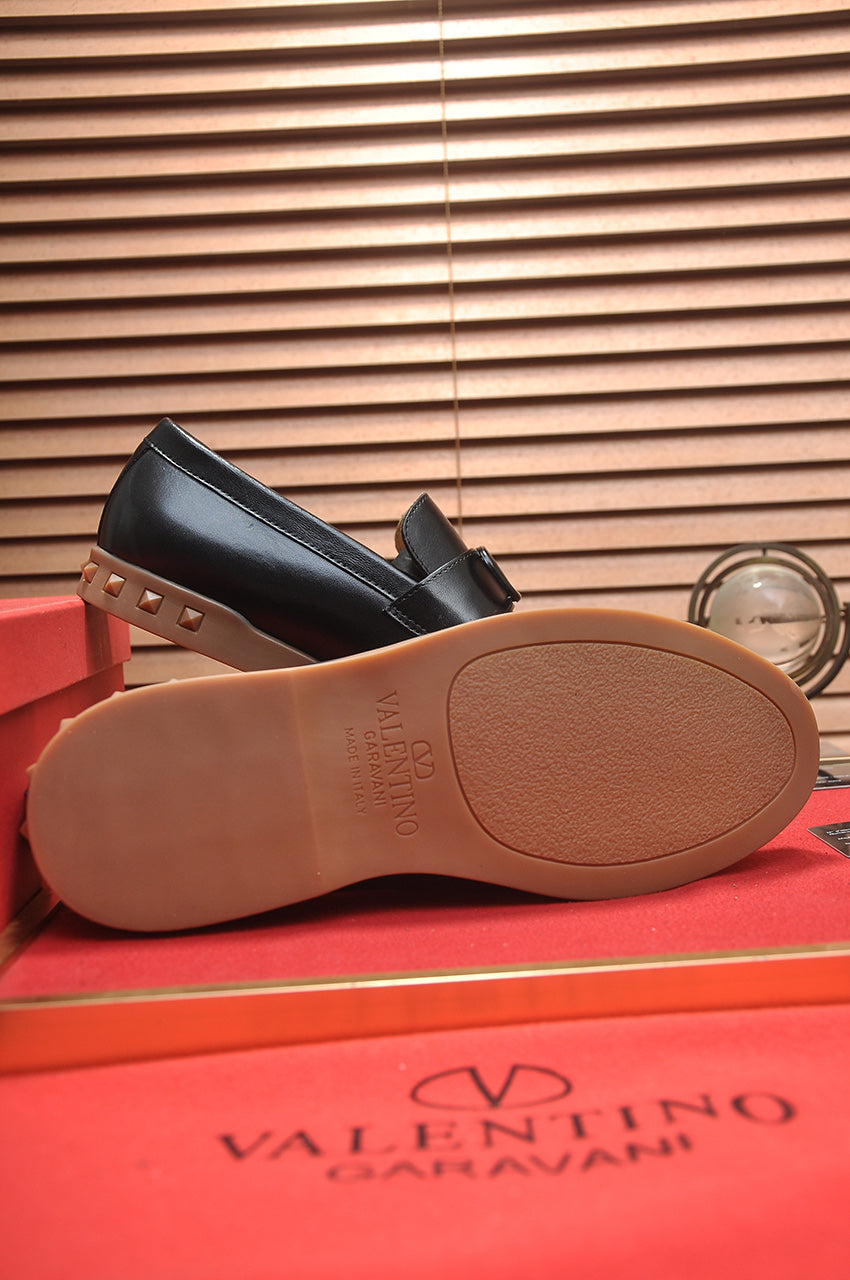 LuxluxHouse Best Quality Shoes Valentino