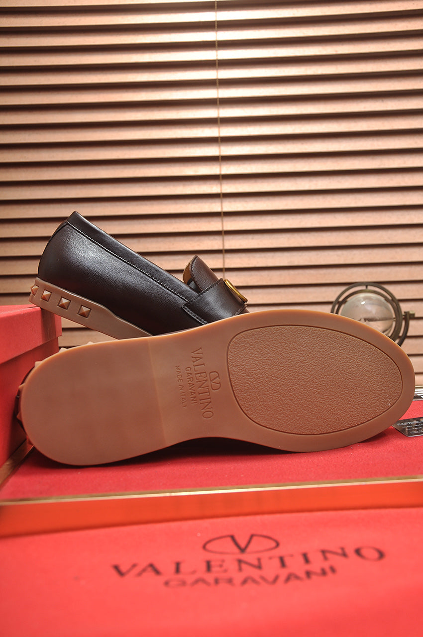 LuxluxHouse Best Quality Shoes Valentino
