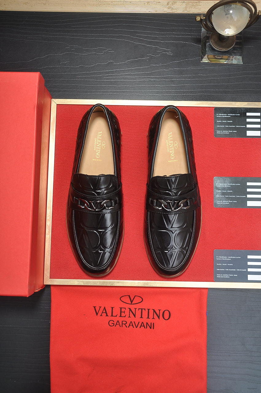 LuxluxHouse Best Quality Shoes Valentino