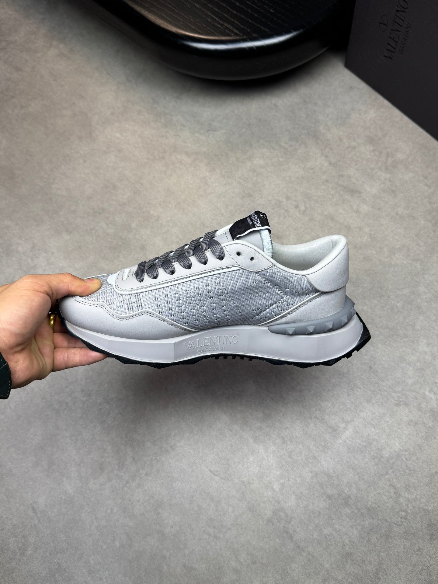 LuxluxHouse Best Quality Shoes Valentino