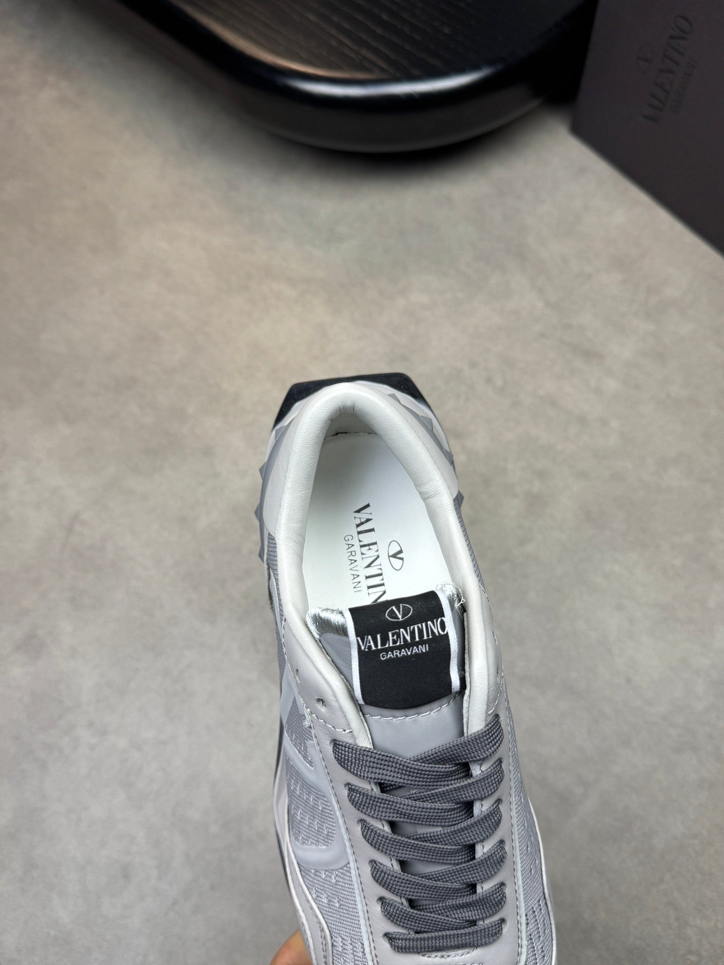LuxluxHouse Best Quality Shoes Valentino
