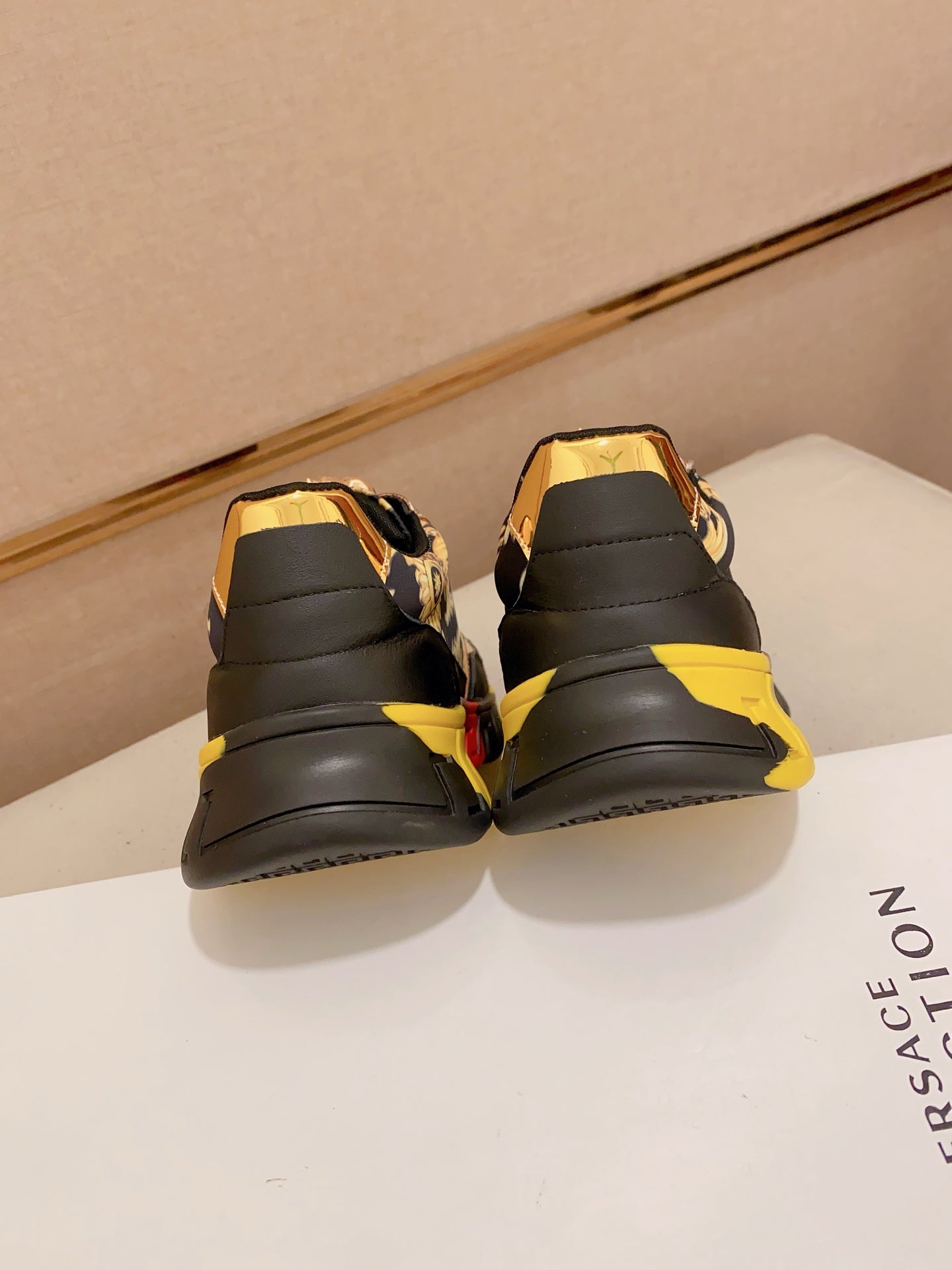 LuxluxHouse Best Quality Shoes Versace