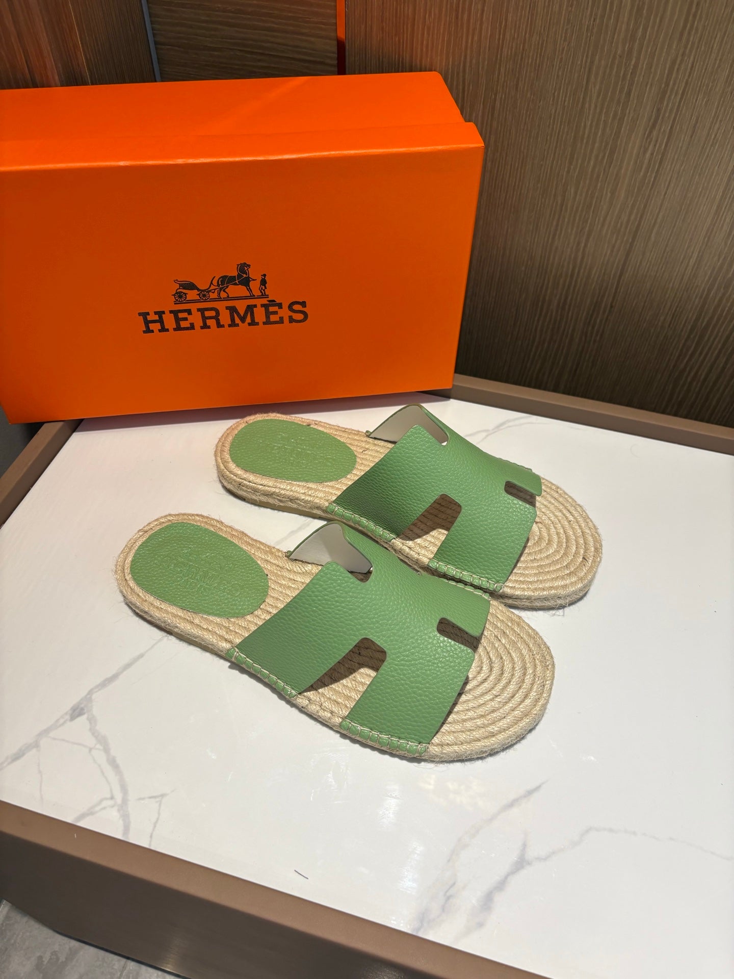 LuxluxHouse Best Quality Sandals Hermes